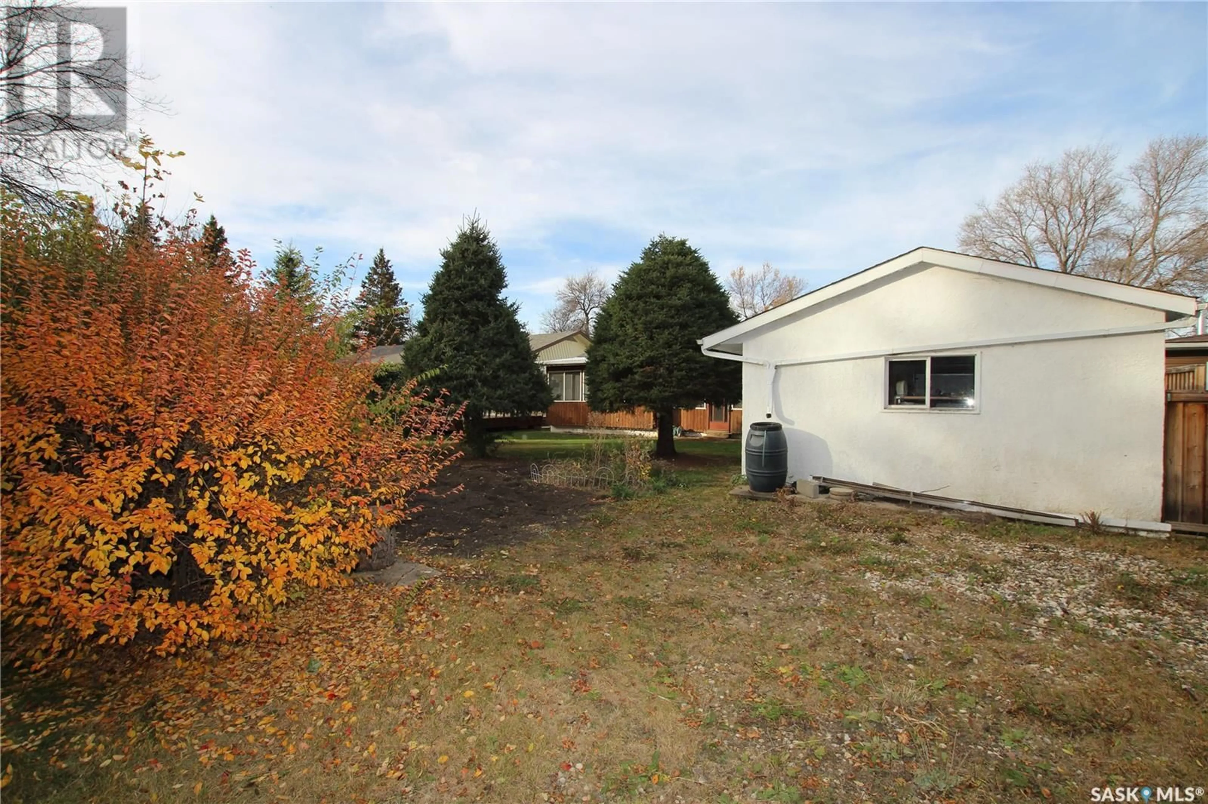 Frontside or backside of a home, the fenced backyard for 448 Mountview ROAD, Yorkton Saskatchewan S3N2L3