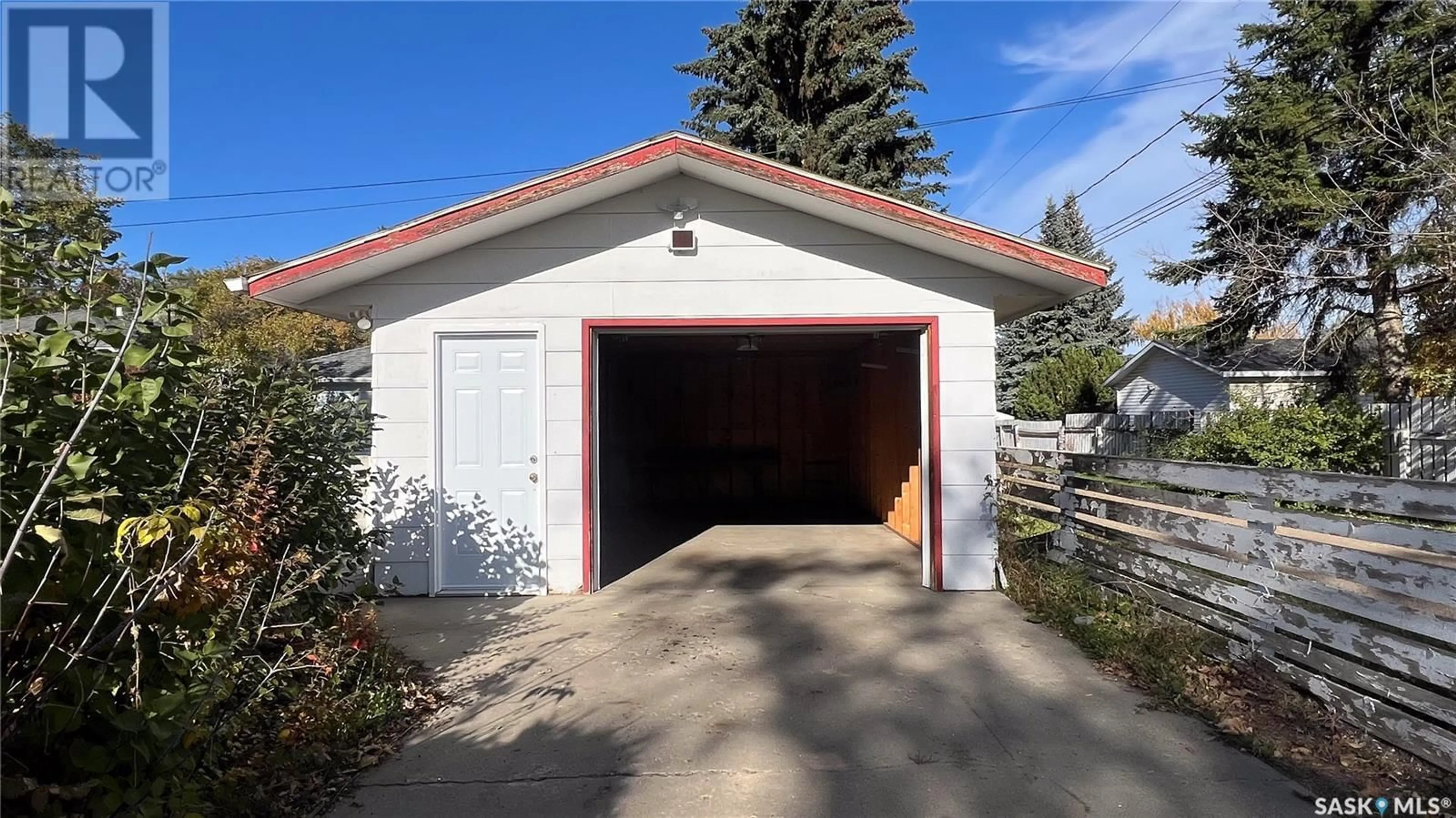 Indoor garage for 1802 97th STREET, North Battleford Saskatchewan S9A0L1