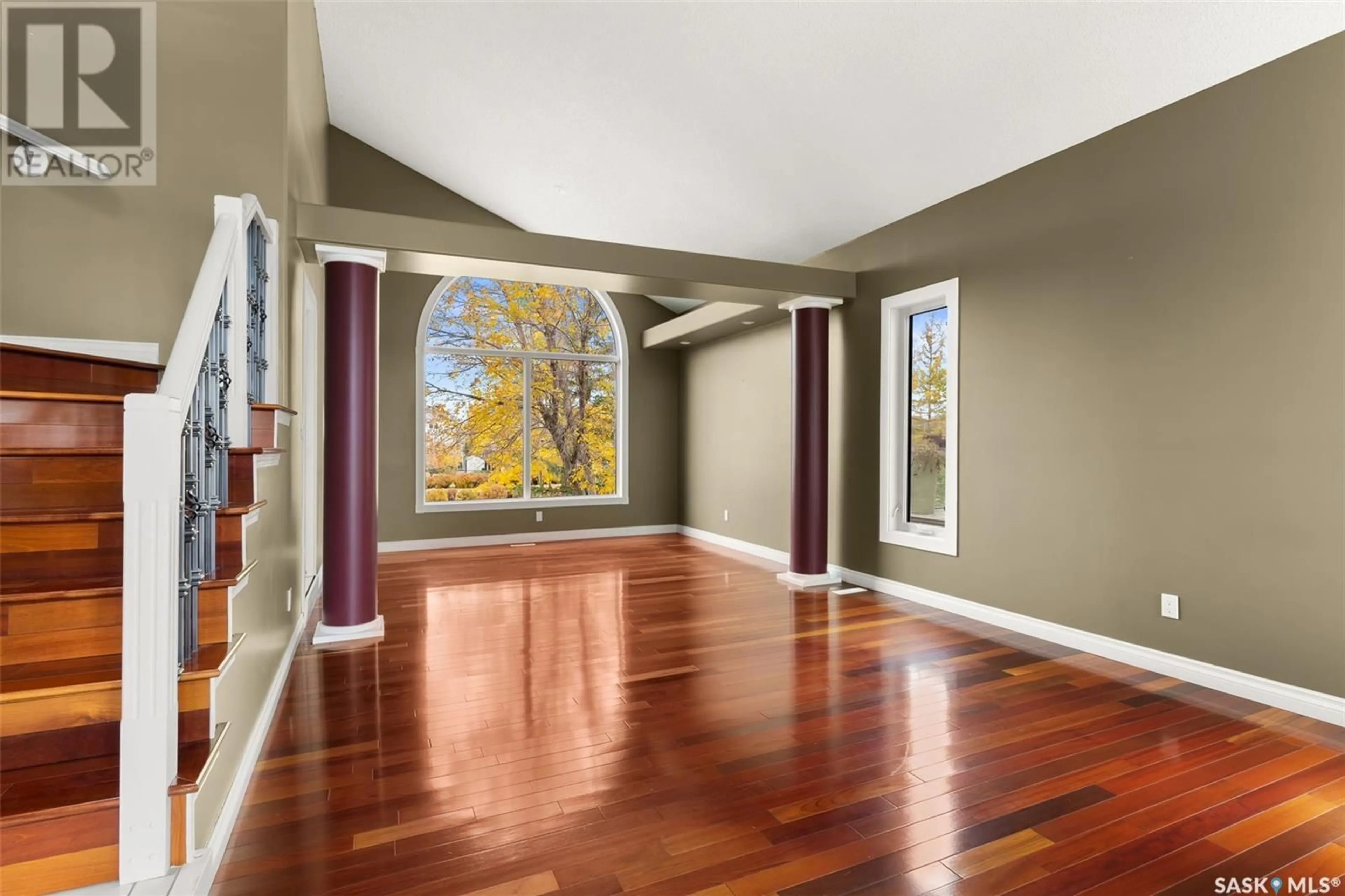 Indoor foyer, wood floors for 5018 Wascana Vista COURT, Regina Saskatchewan S4V2S2