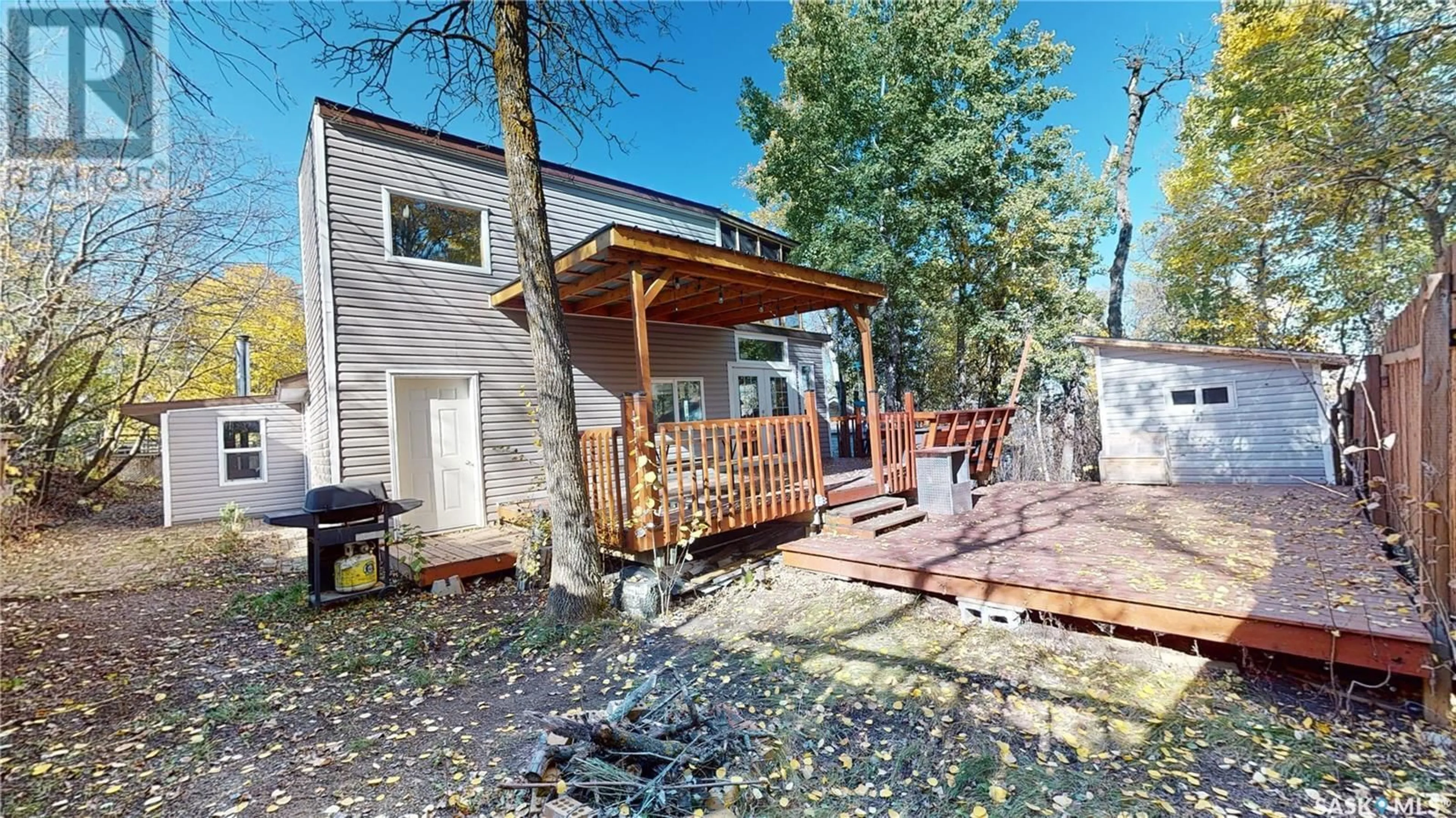 Patio, street for 685 7TH STREET, White Bear IR 70 Saskatchewan S0C2S0