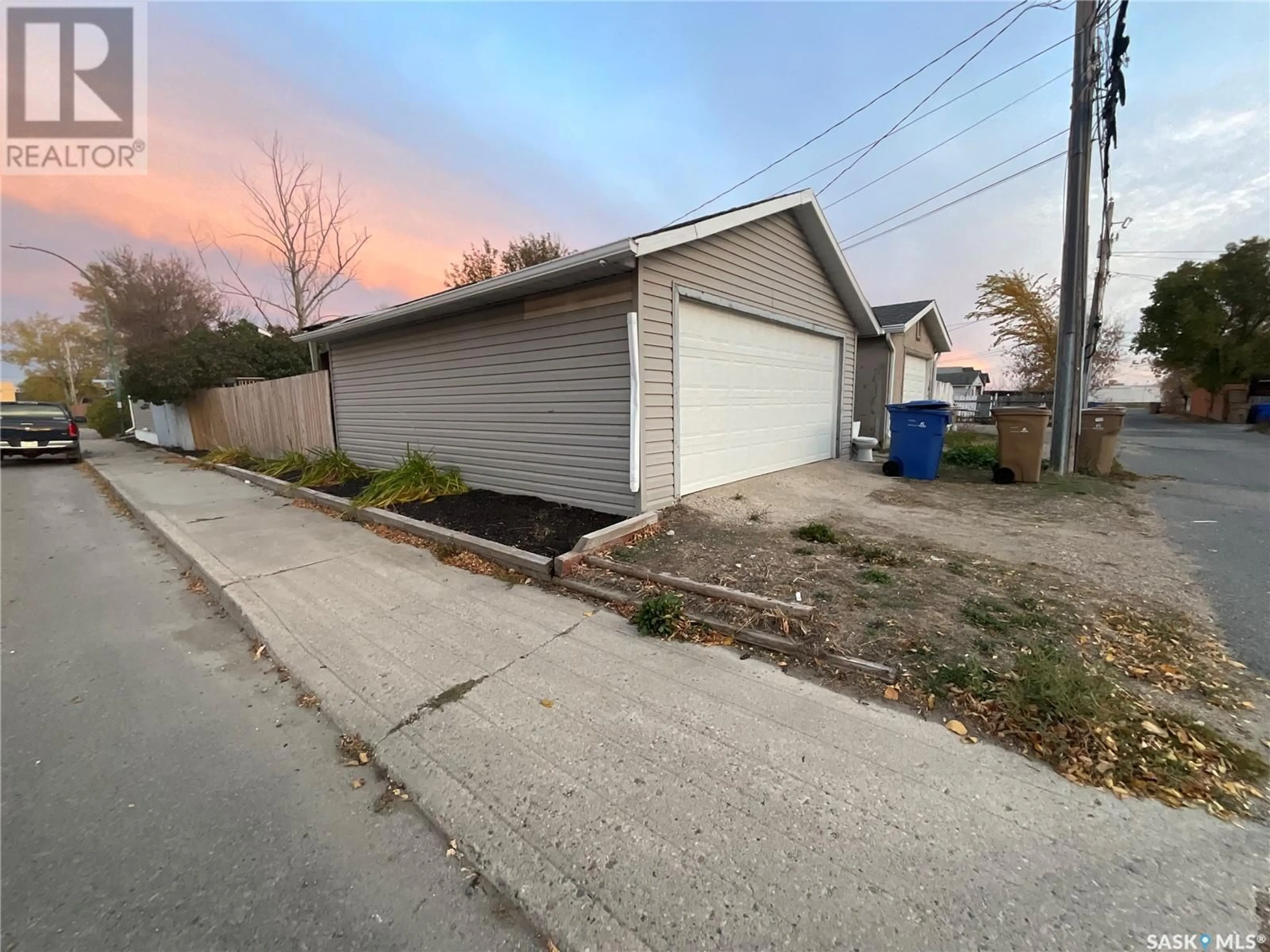 Frontside or backside of a home, the street view for 500 Toronto STREET, Regina Saskatchewan S4R1M6