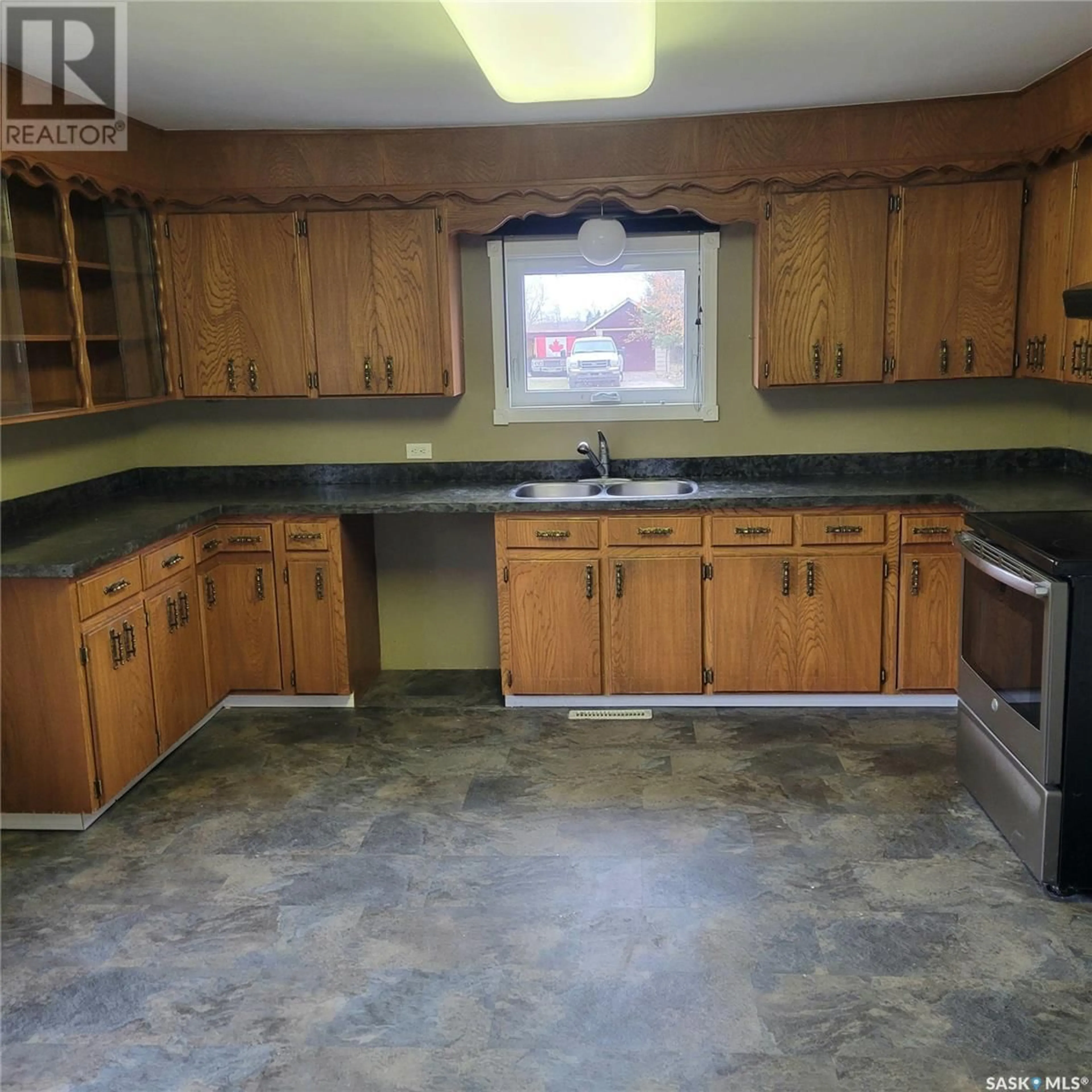 Kitchen, cement floor, cottage for 15 Railway AVENUE SW, Preeceville Saskatchewan S0A3B0