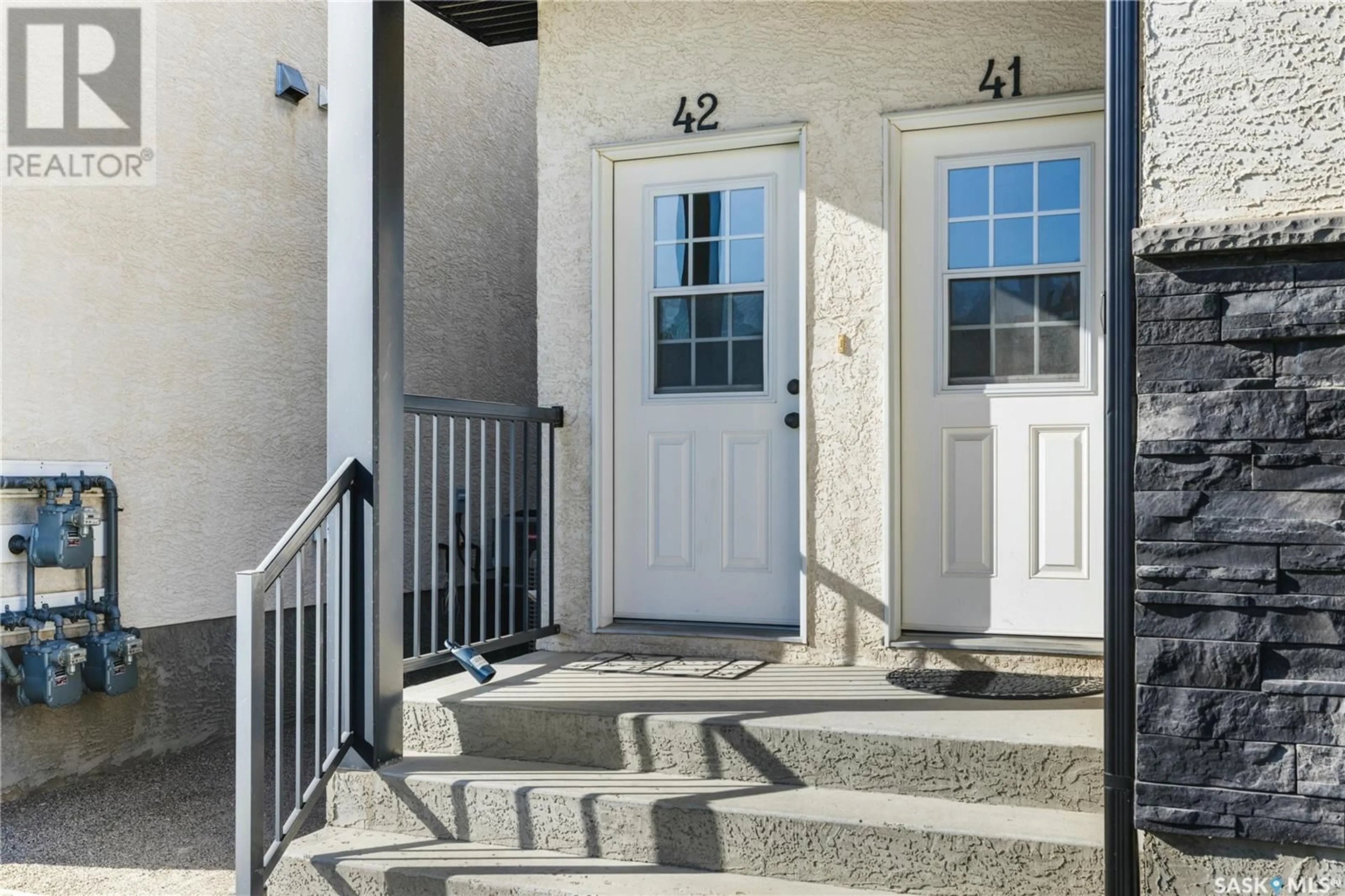 Indoor entryway, wood floors for 42 4640 Harbour Landing DRIVE, Regina Saskatchewan S4W0B8