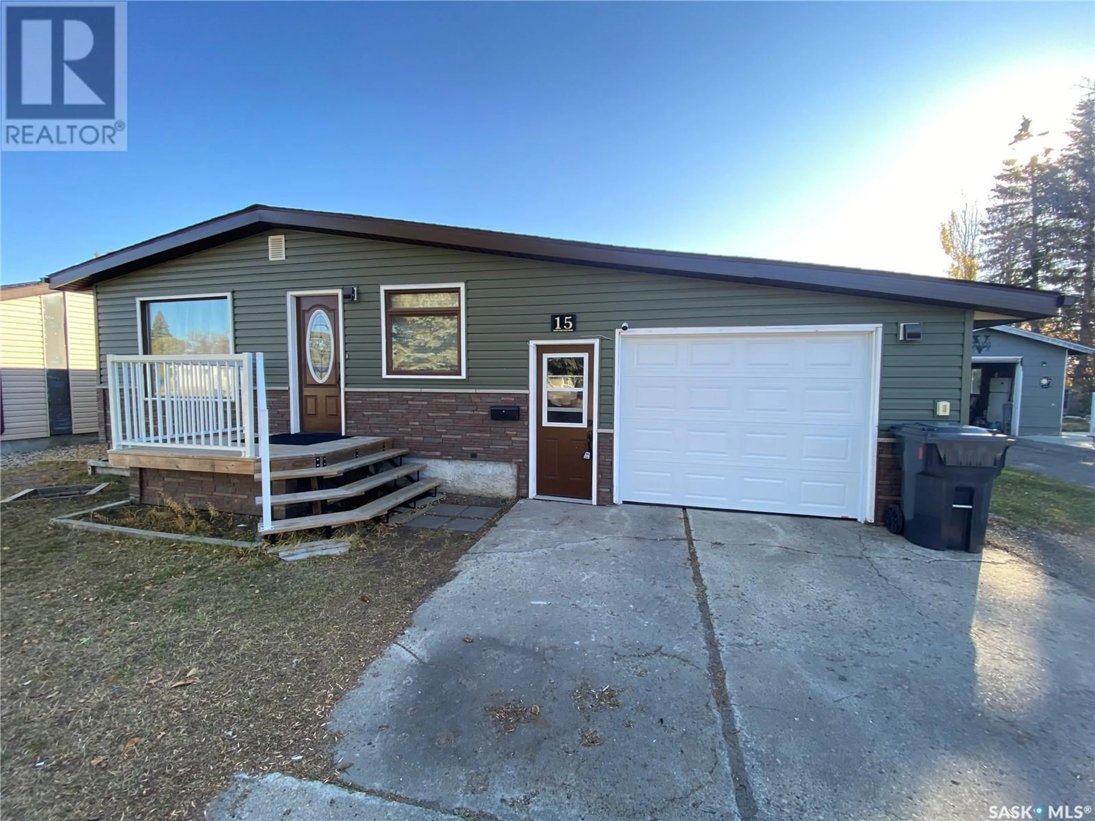 Frontside or backside of a home, the front or back of building for 15 Redwood DRIVE, Yorkton Saskatchewan S3N2N3