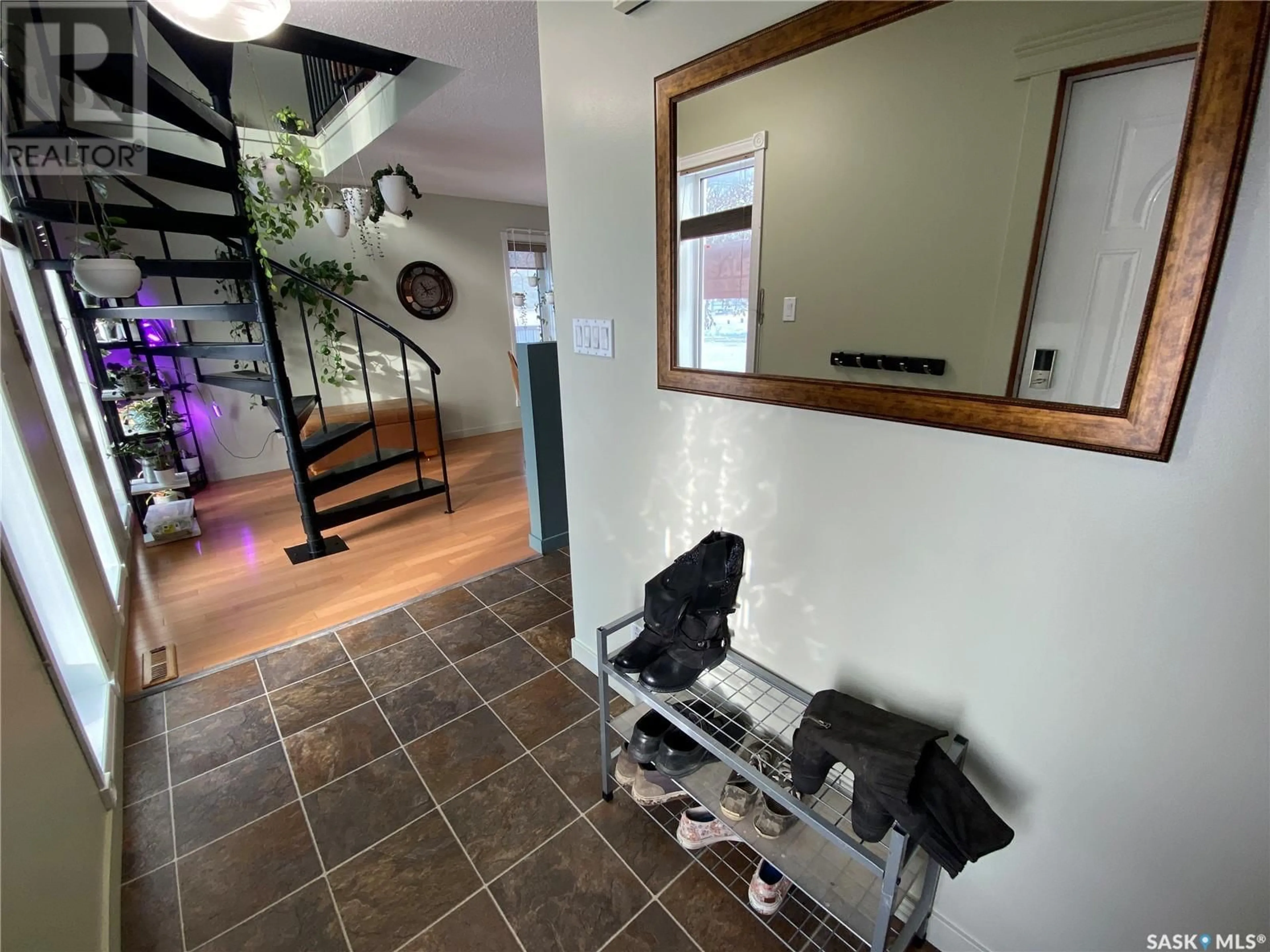 Indoor foyer, ceramic floors for 219 Jubilee CRESCENT, Landis Saskatchewan S0K2K0