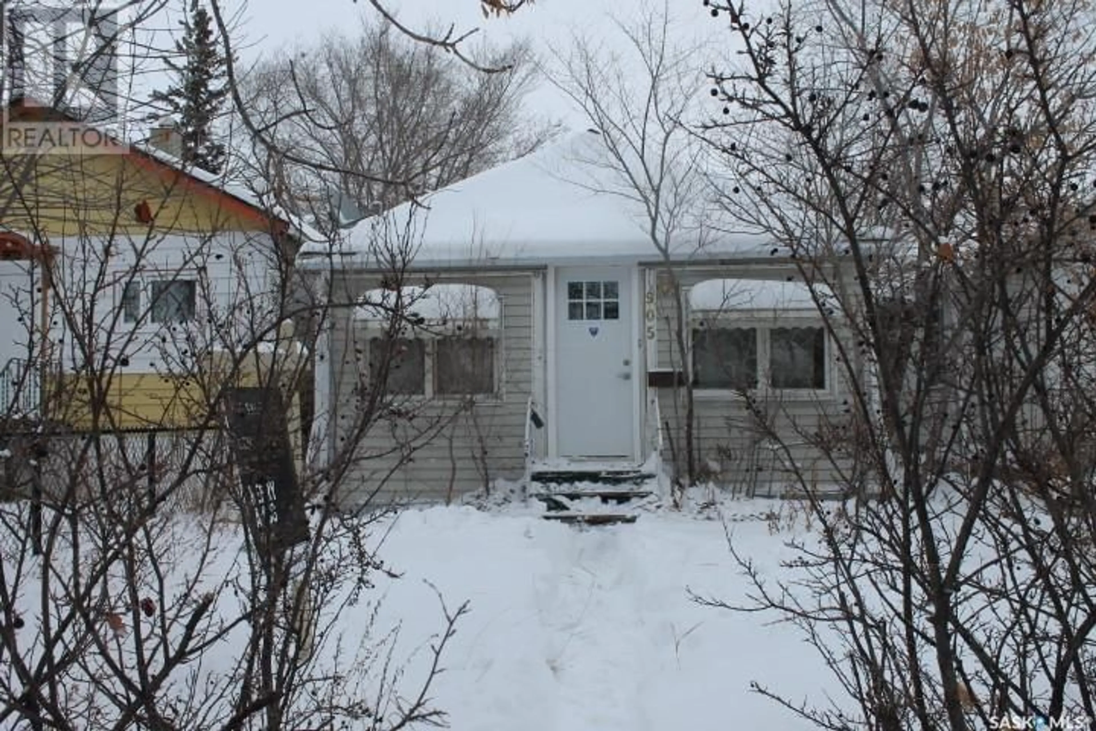 Shed for 905 Robinson STREET, Regina Saskatchewan S4T2M6