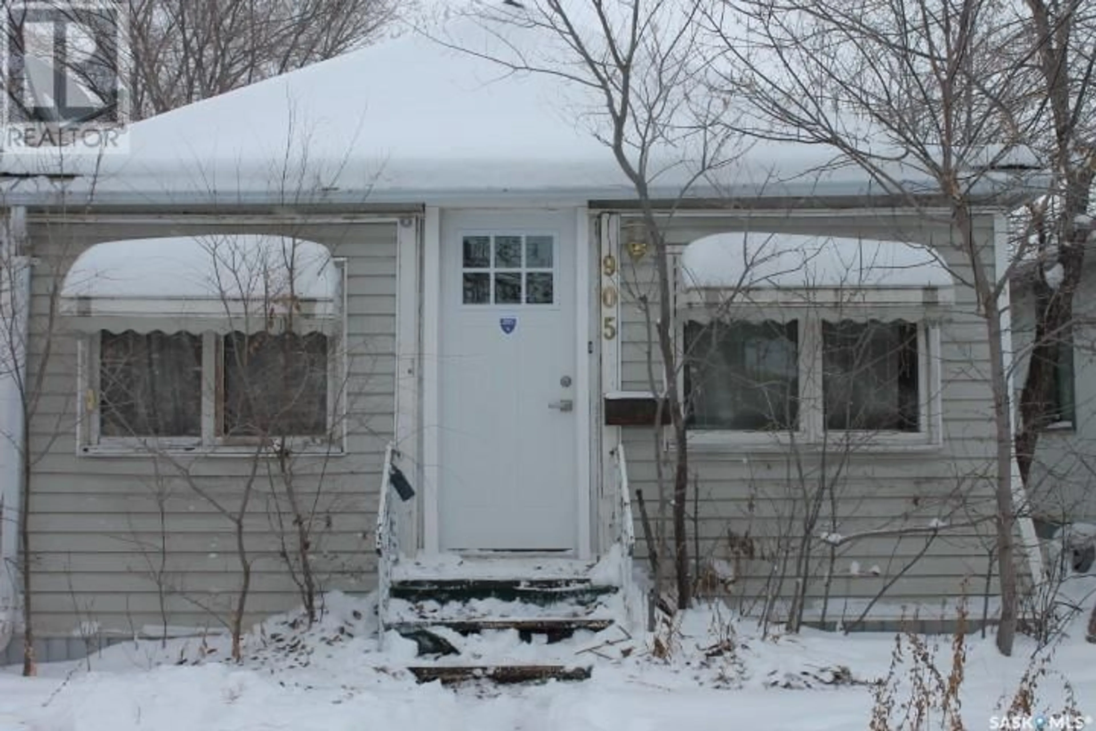 Shed for 905 Robinson STREET, Regina Saskatchewan S4T2M6