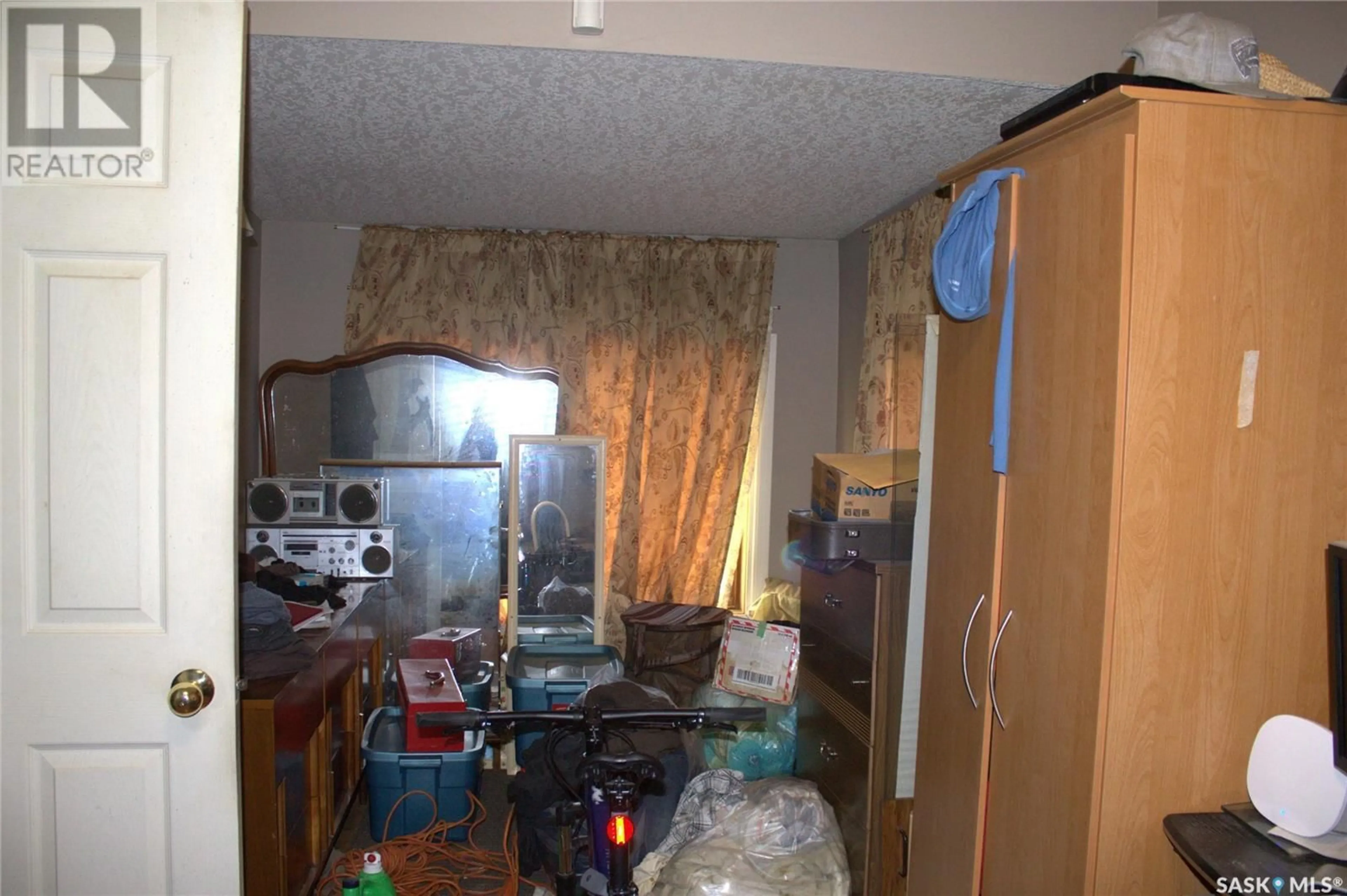 A pic of a room for 905 Robinson STREET, Regina Saskatchewan S4T2M6