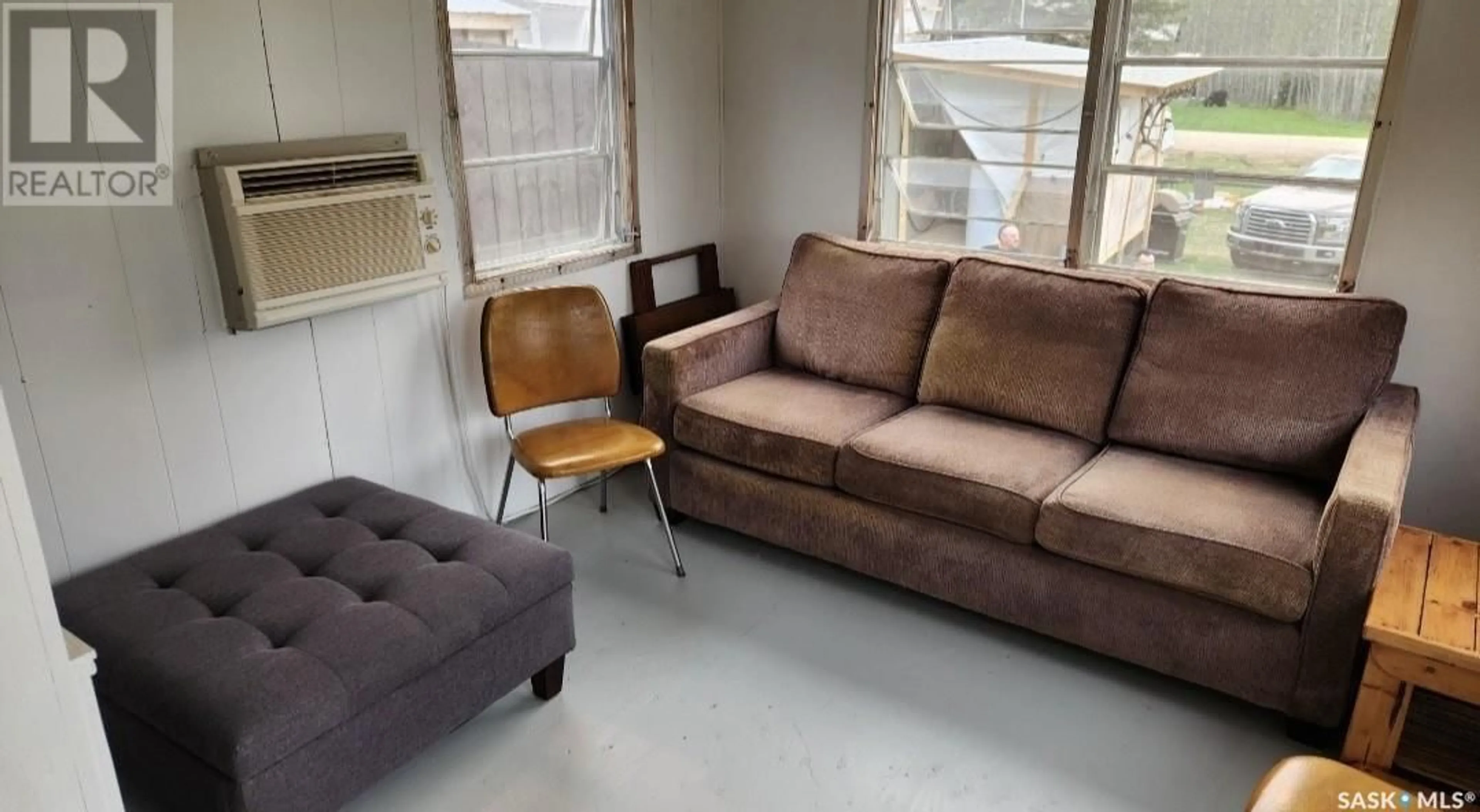 Living room, cement floor for 706 Thompson AVENUE, Hudson Bay Rm No. 394 Saskatchewan S0E0Y0