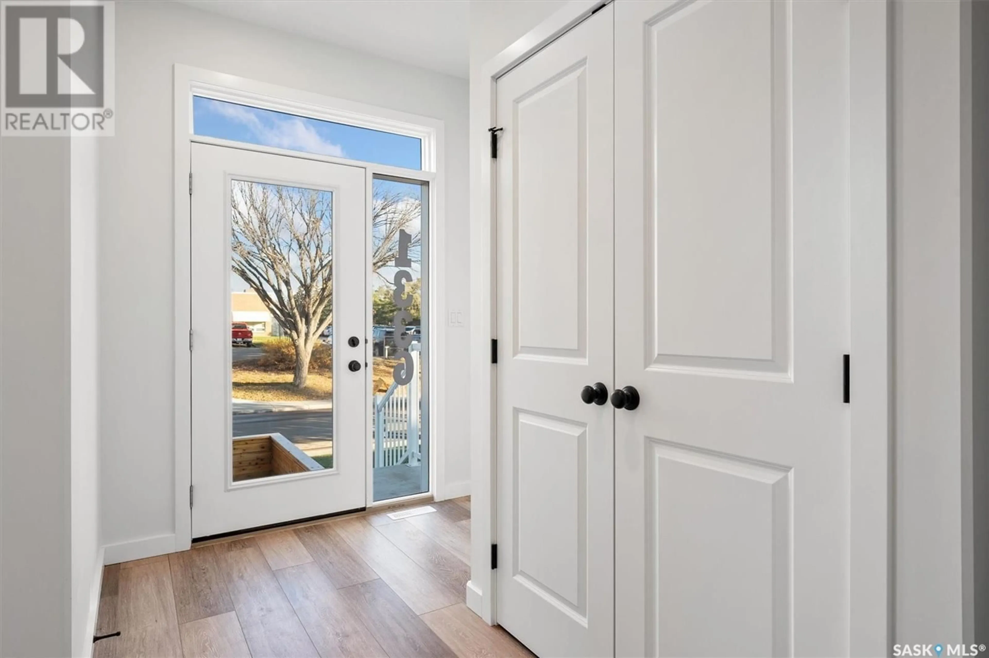 Indoor entryway, wood floors for 1336 Colony STREET, Saskatoon Saskatchewan S7N0S7