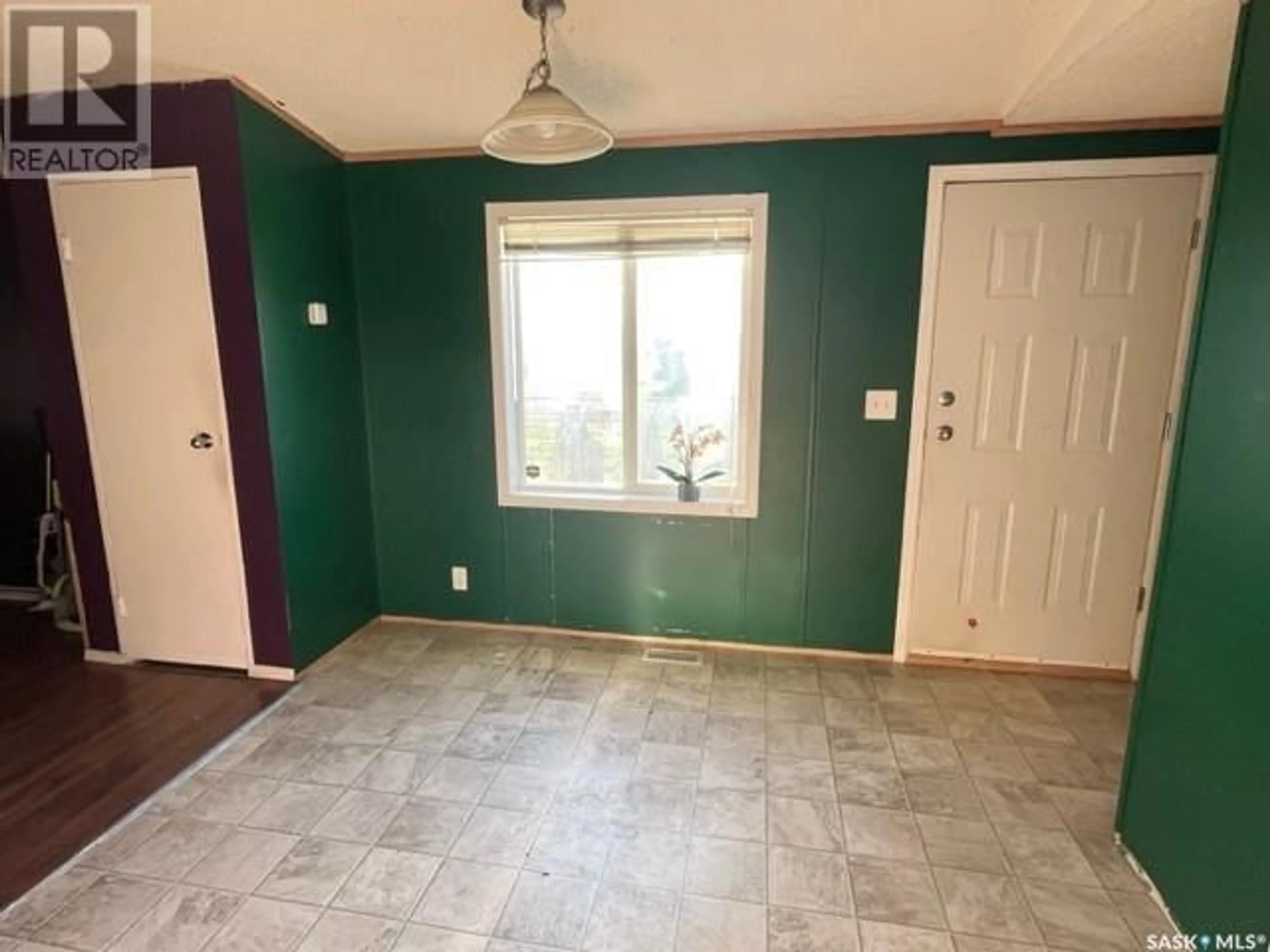 A pic of a room, unknown floor for 205 2nd STREET E, Meota Saskatchewan S0M1X0