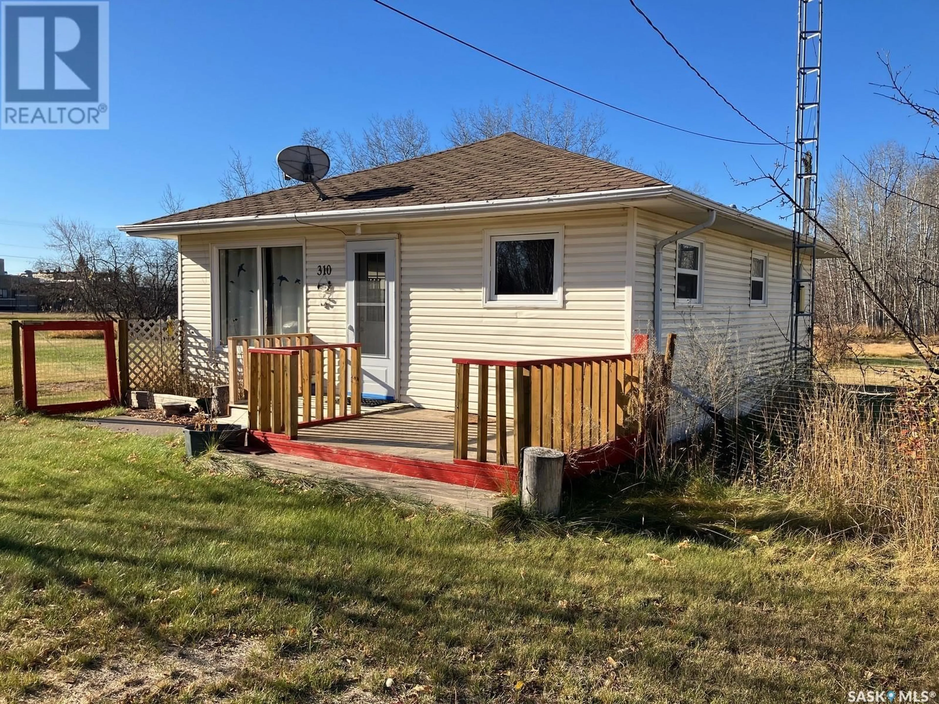 Frontside or backside of a home, cottage for 310 Hanson Lake ROAD, Smeaton Saskatchewan S0J2J0