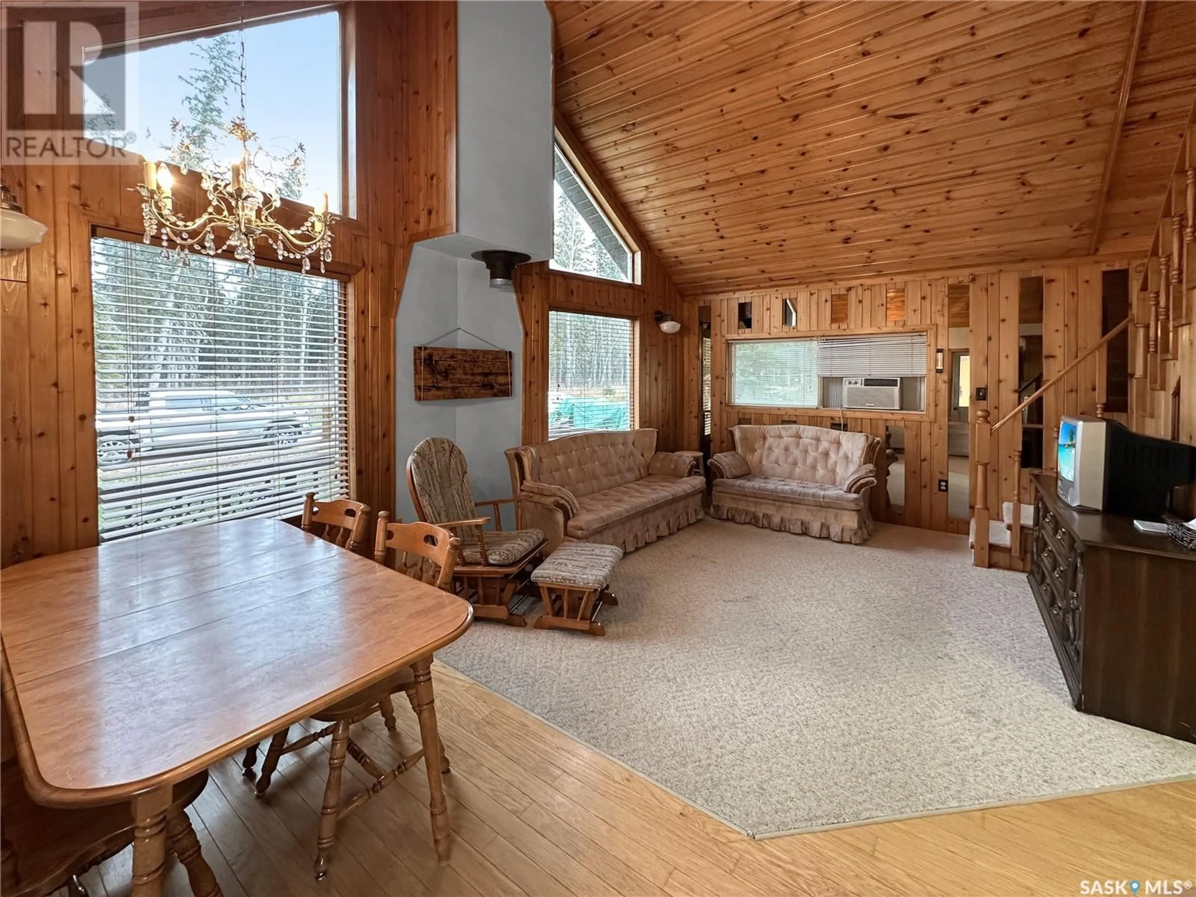 Living room, wood floors for 133 Lakeview DRIVE, Candle Lake Saskatchewan S0J3E0