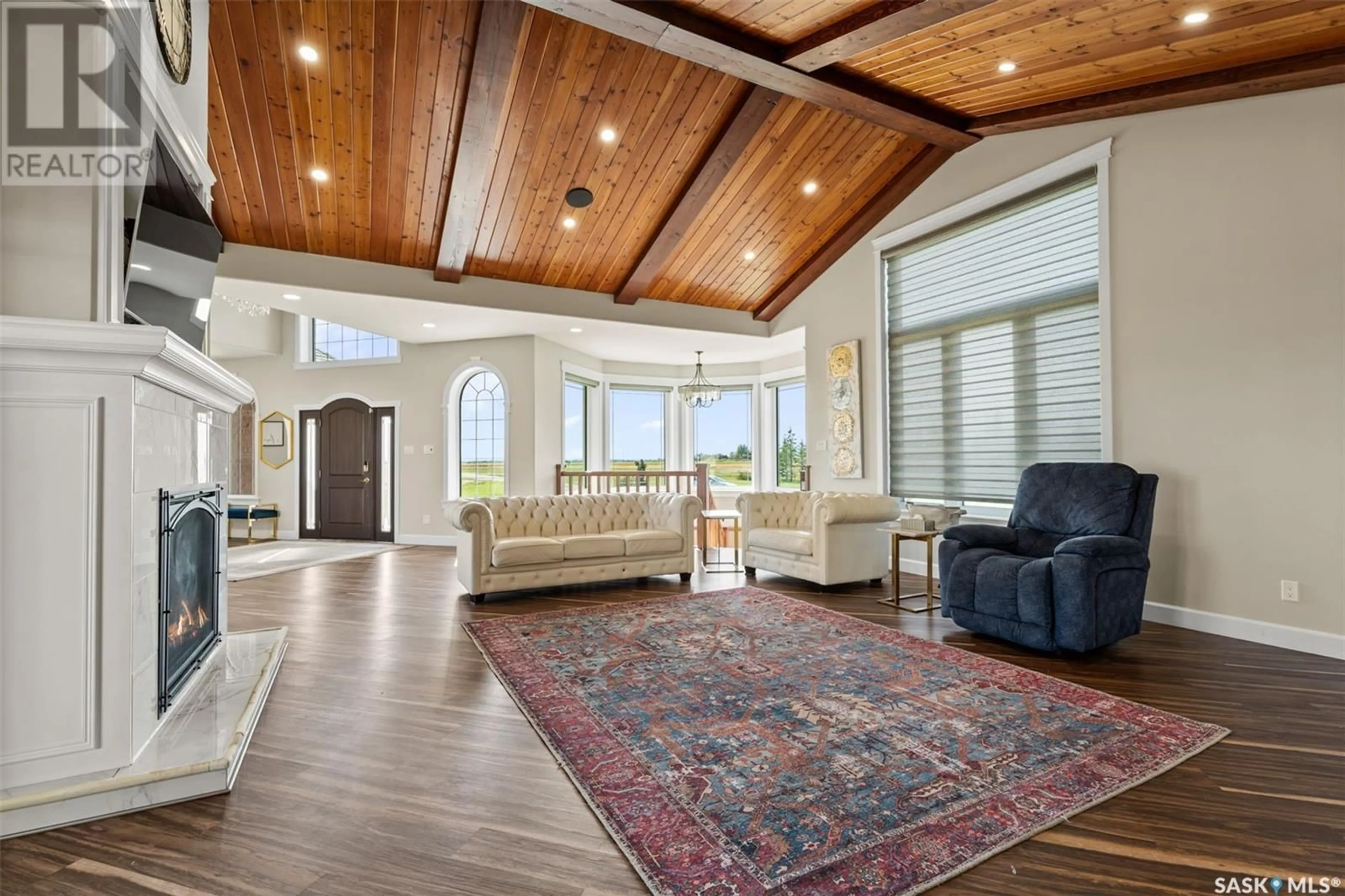 Living room, wood floors for Kamsack Luxe Estate, Cote Rm No. 271 Saskatchewan S0A1S0