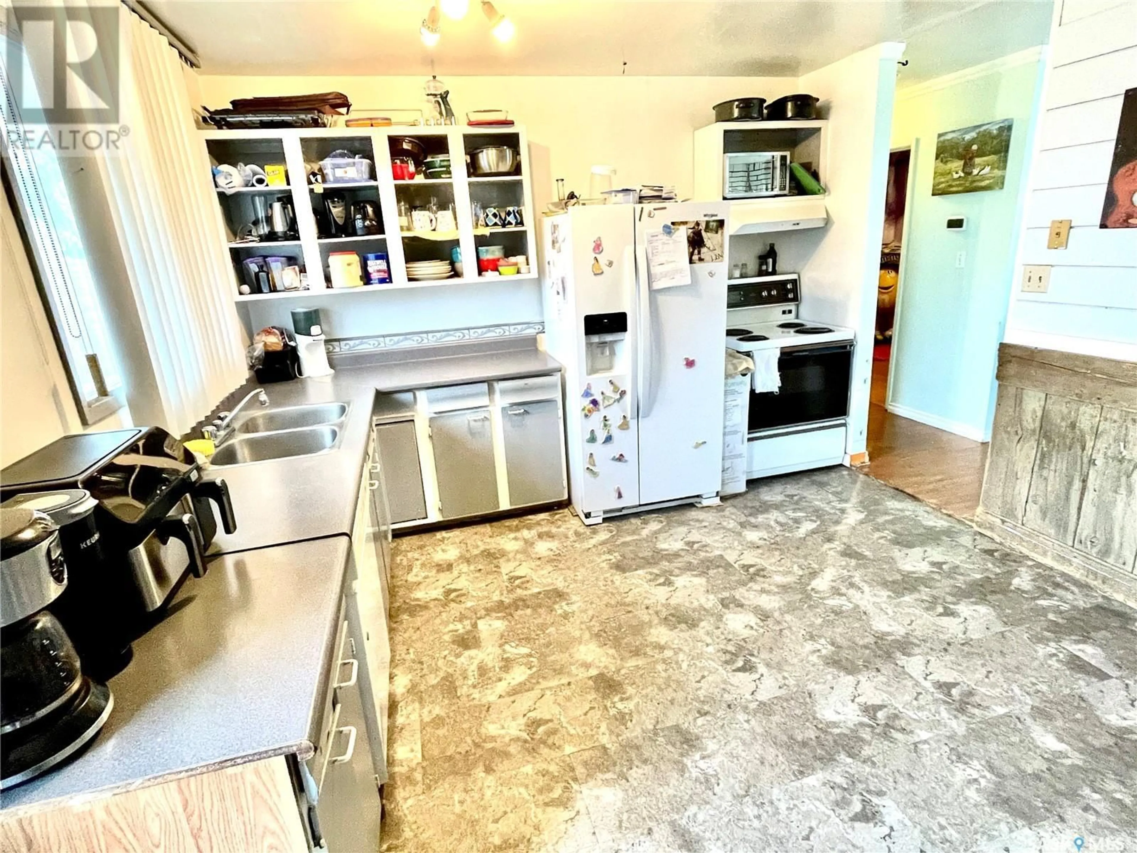 Kitchen, ceramic floors, cottage for 296 20th STREET W, Battleford Saskatchewan S0M0E0