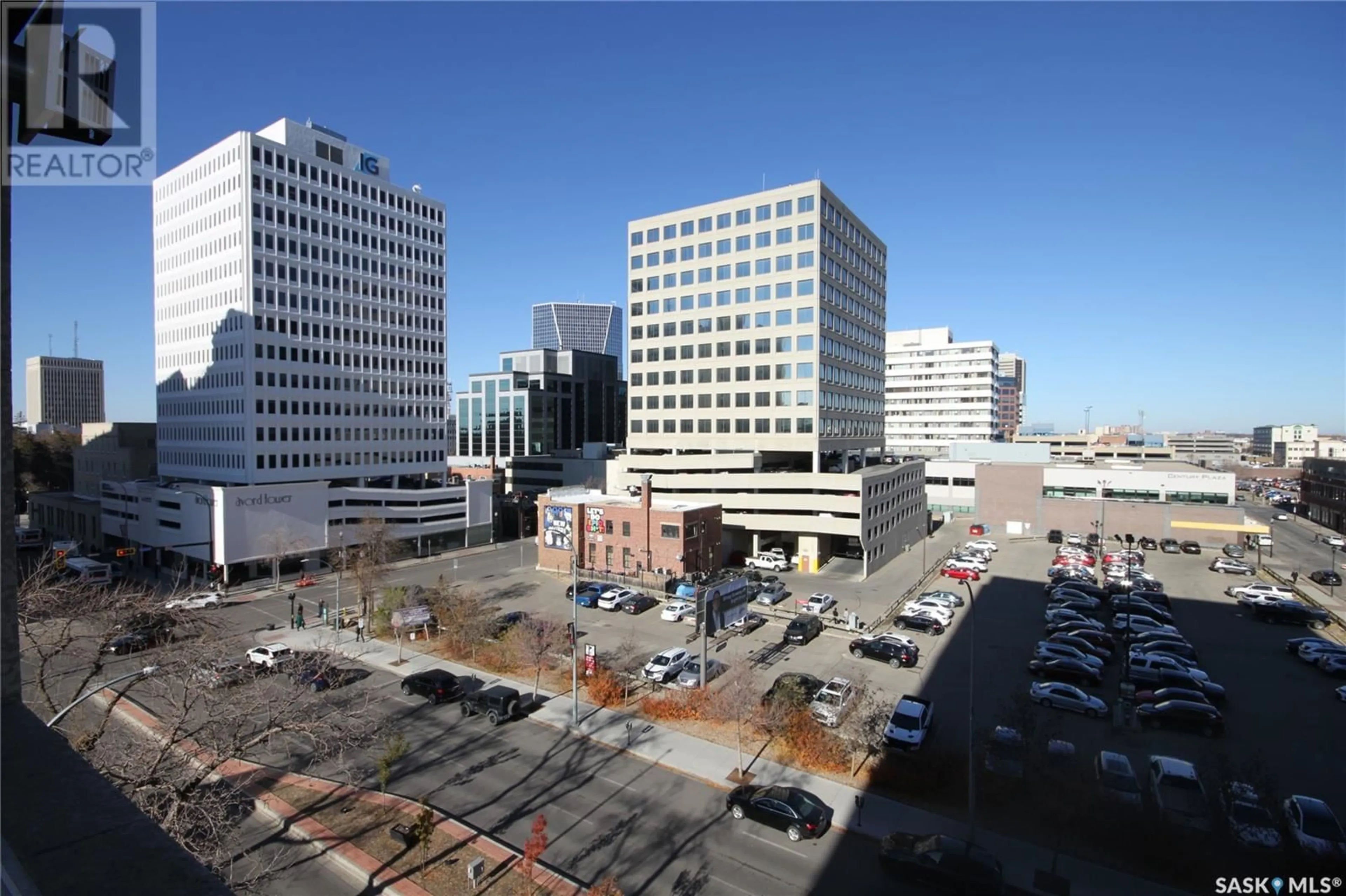 A pic from exterior of the house or condo, the view of city buildings for 501 1901 VICTORIA AVENUE, Regina Saskatchewan S4P3R4