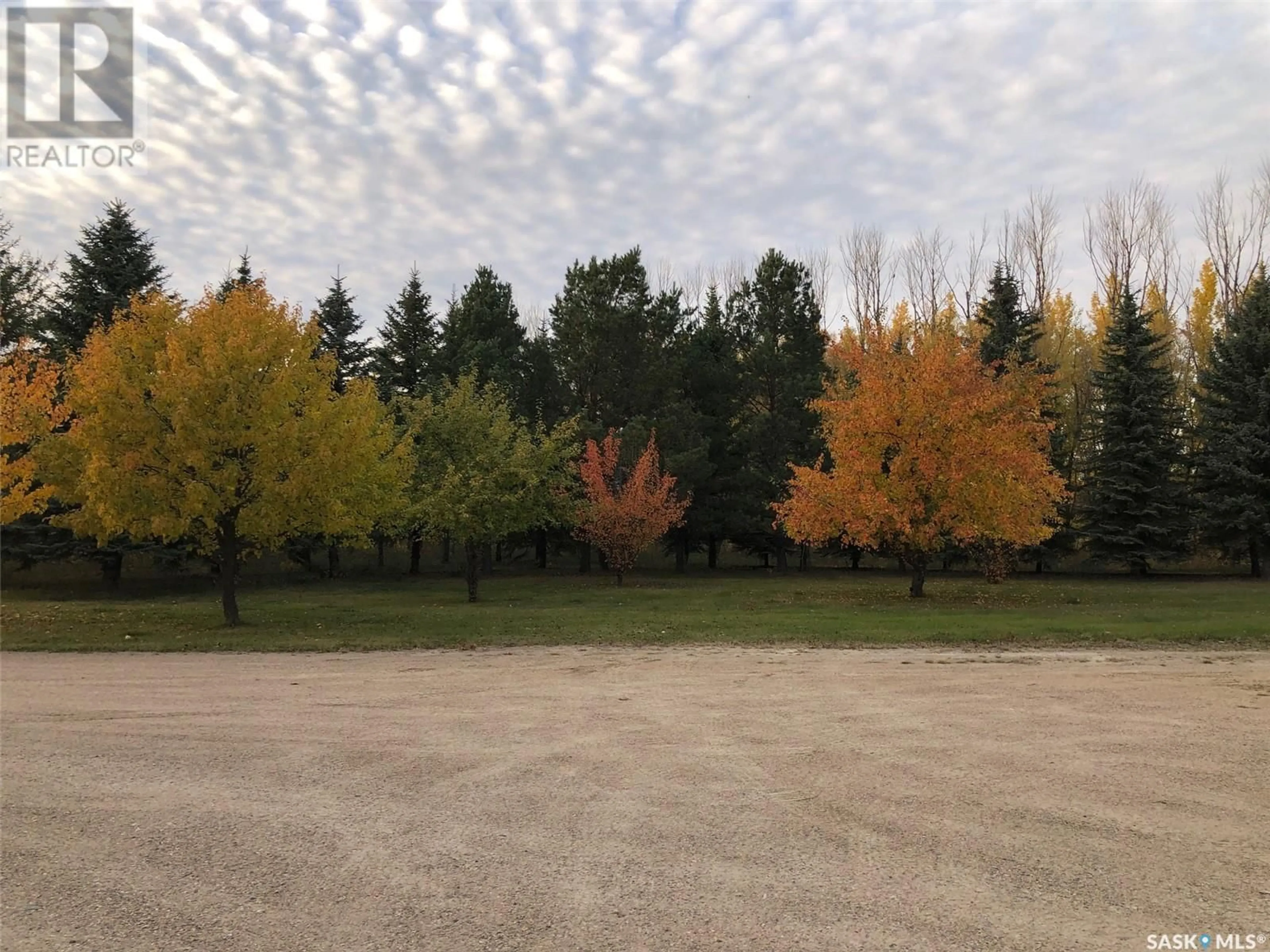 Patio, the street view for Rae's n Sons Acreage, Orkney Rm No. 244 Saskatchewan S3N2W8