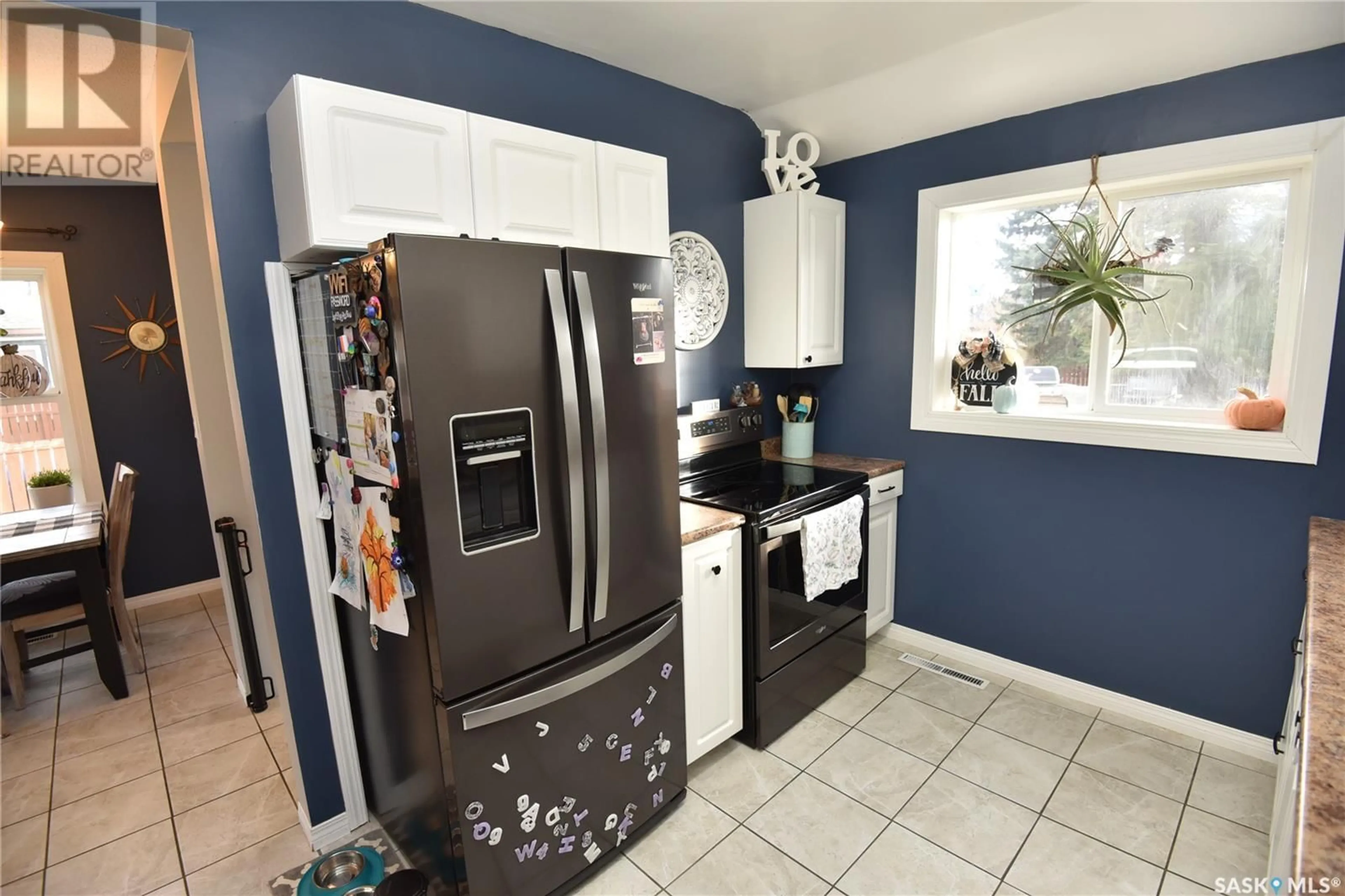 Standard kitchen, ceramic/tile floor for 418 7TH AVENUE, Nipawin Saskatchewan S0E1E0