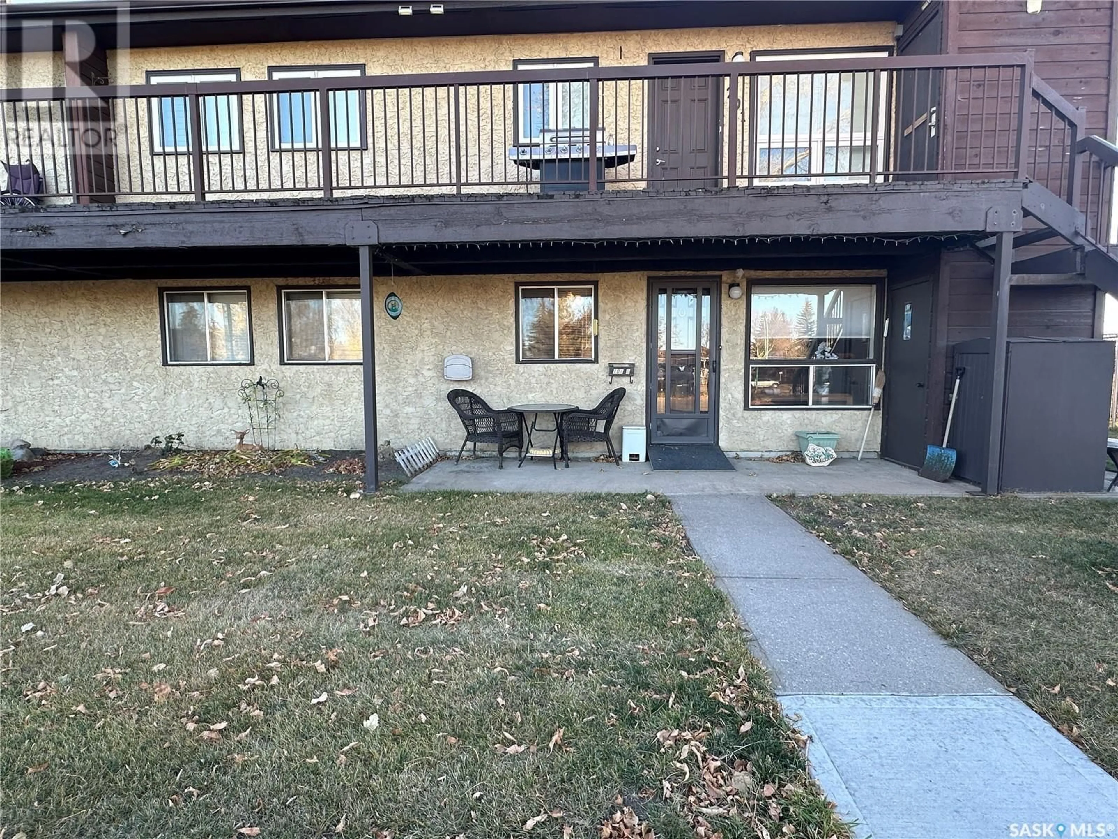 A pic from exterior of the house or condo, the front or back of building for 101 D 1350 Gordon ROAD, Moose Jaw Saskatchewan S6H7R9