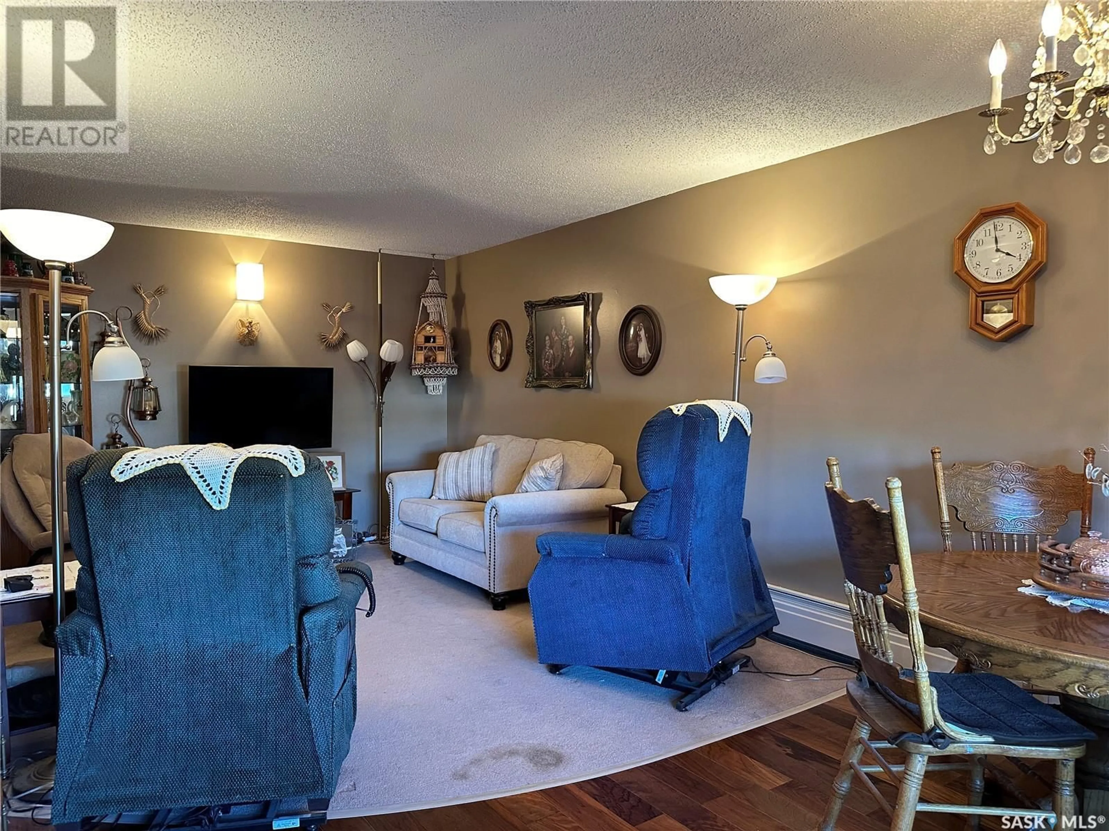 A pic of a room, wood floors for 101 D 1350 Gordon ROAD, Moose Jaw Saskatchewan S6H7R9