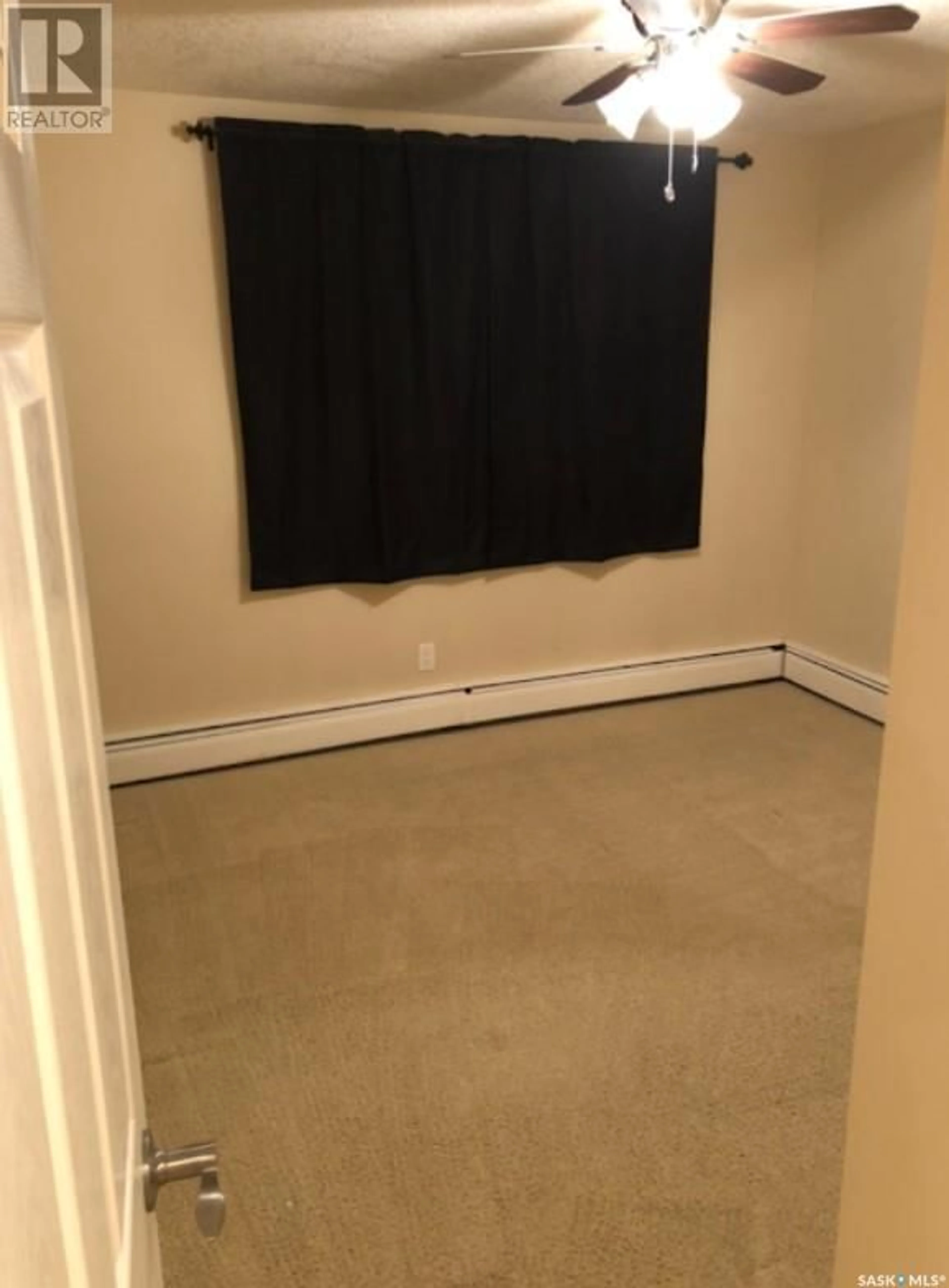 A pic of a room, not visible floor for 1 15 Coventry ROAD, Regina Saskatchewan S4T5Z4