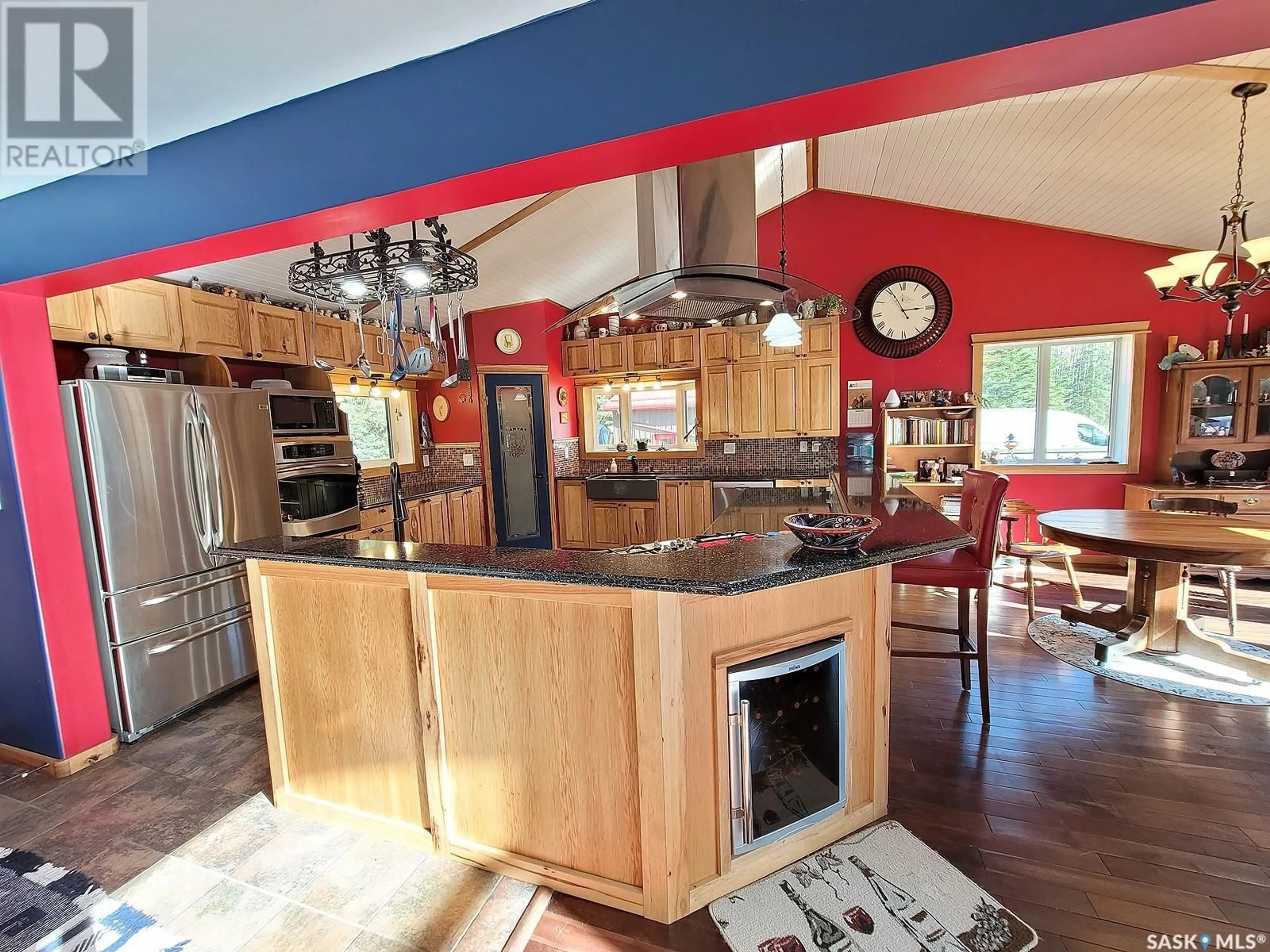 Open concept kitchen for Carlson Acreage, Meadow Lake Rm No.588 Saskatchewan S9X1Y4