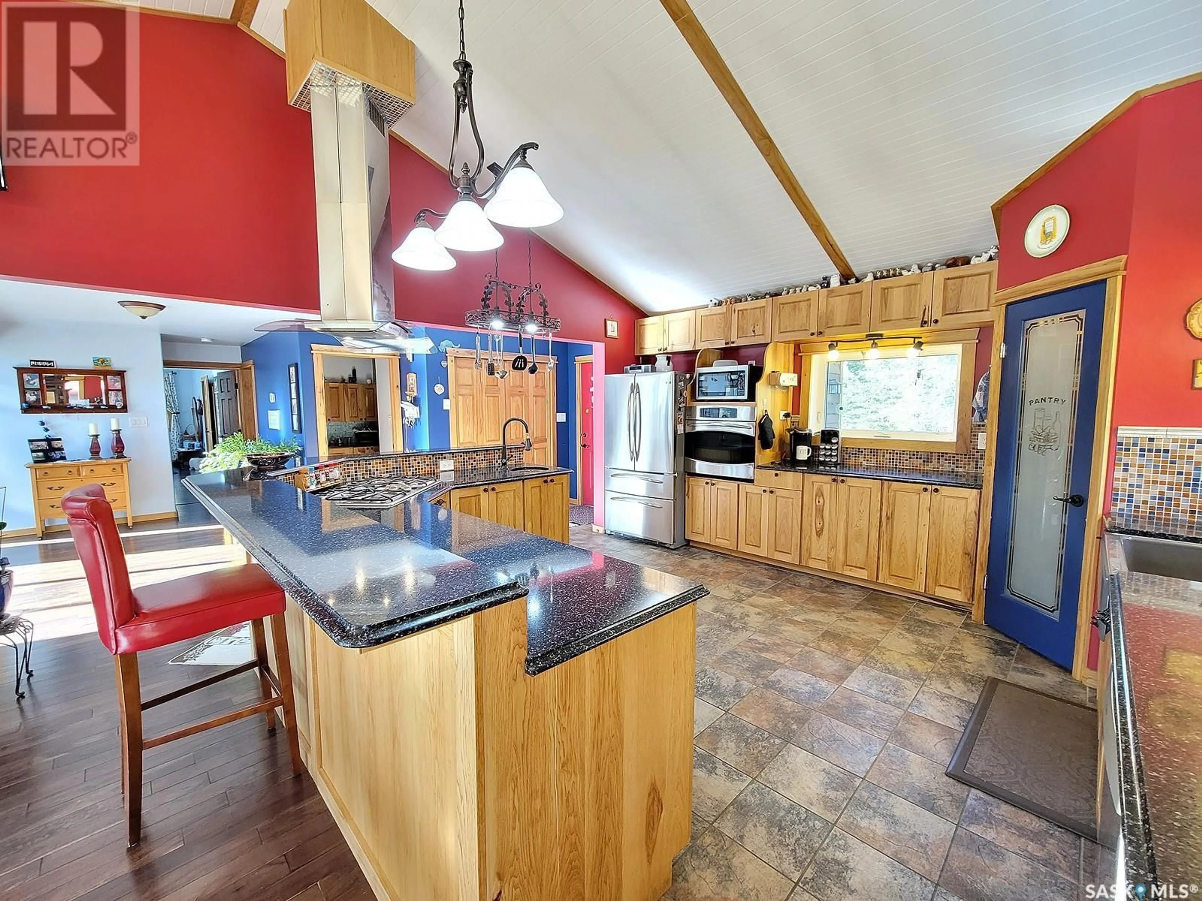 Open concept kitchen for Carlson Acreage, Meadow Lake Rm No.588 Saskatchewan S9X1Y4