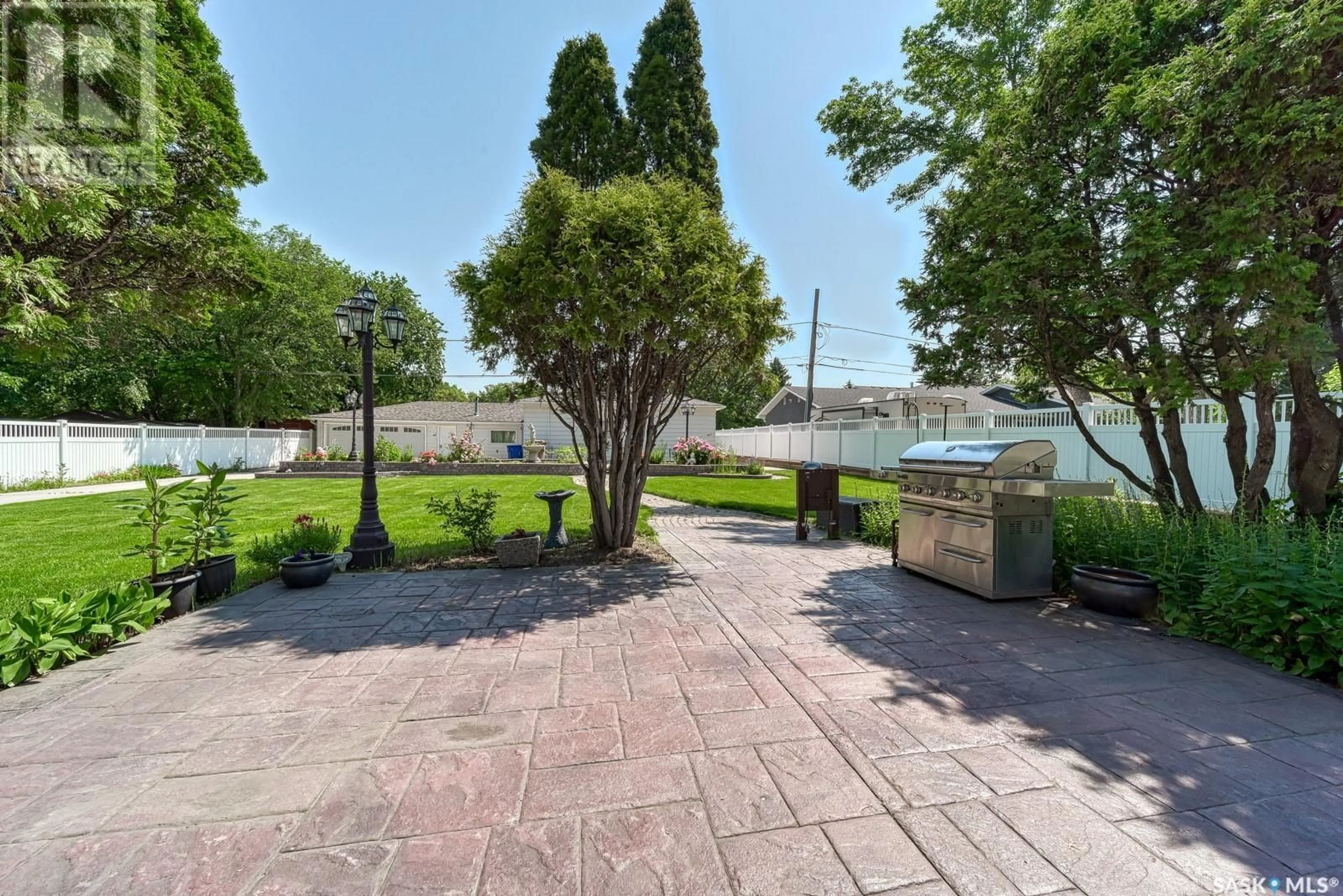 Patio, street for 251 HALIFAX STREET, Regina Saskatchewan S4R2W6