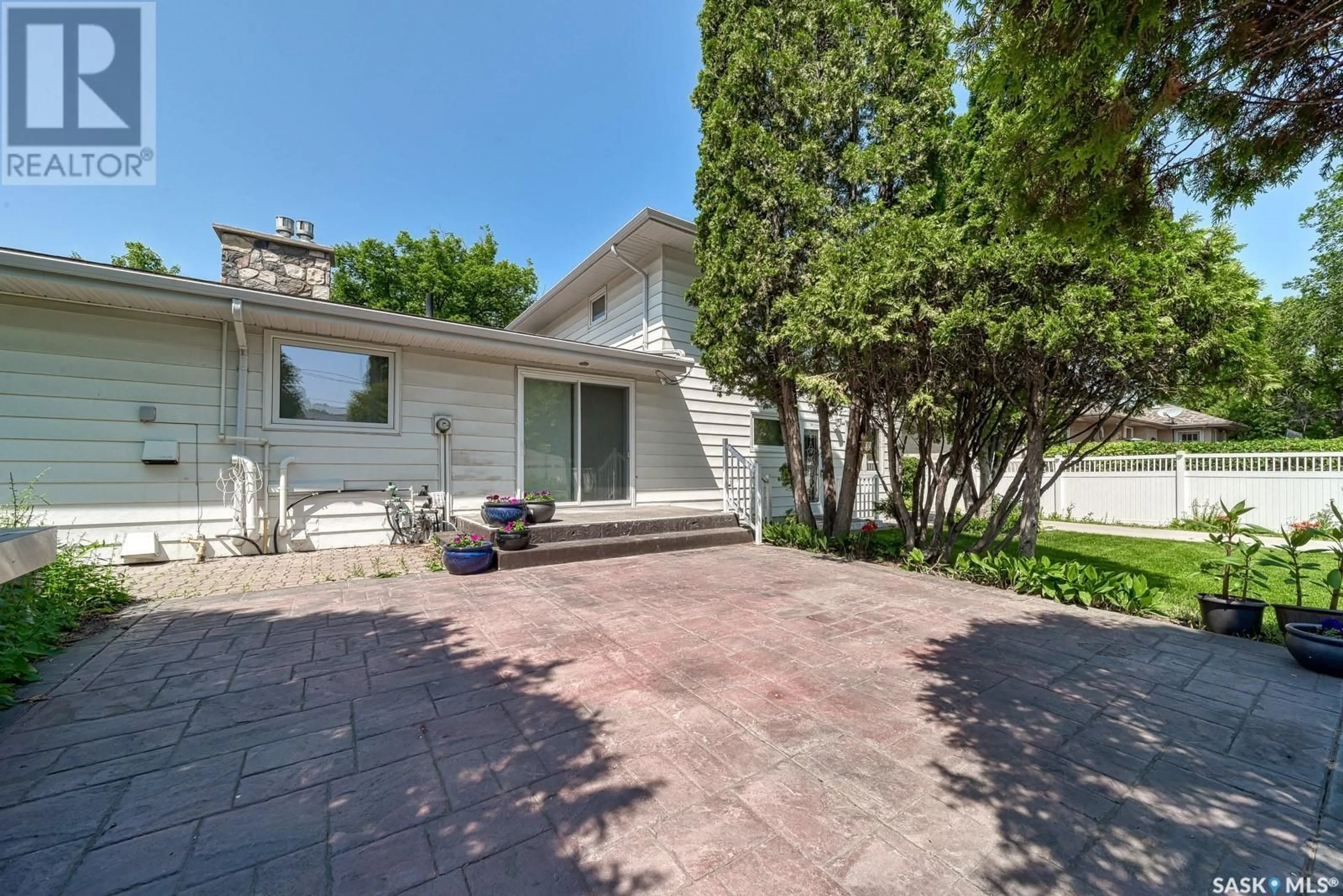 Patio, street for 251 HALIFAX STREET, Regina Saskatchewan S4R2W6
