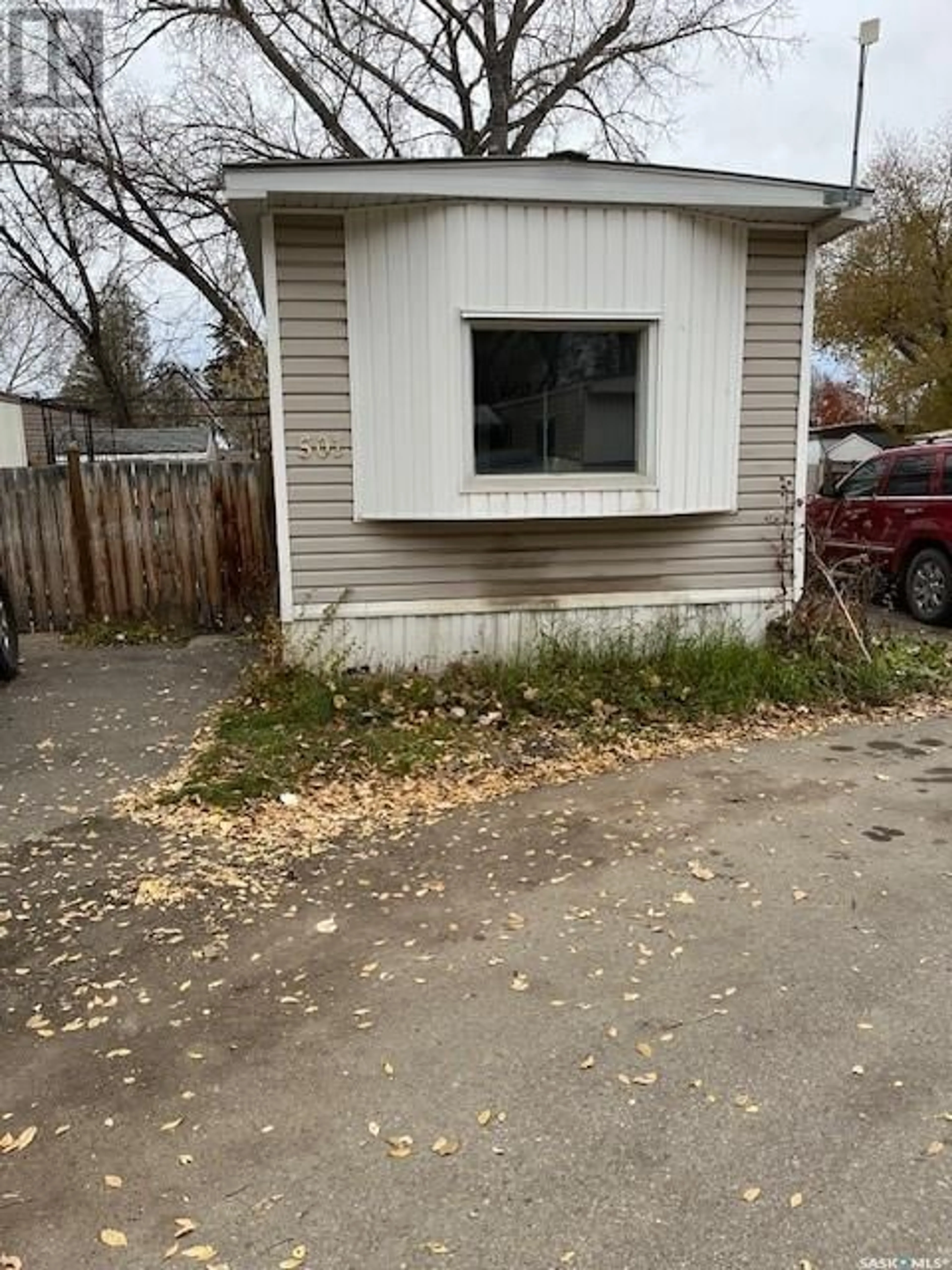 Shed for 501 1524 Rayner AVENUE, Saskatoon Saskatchewan S7N4H5