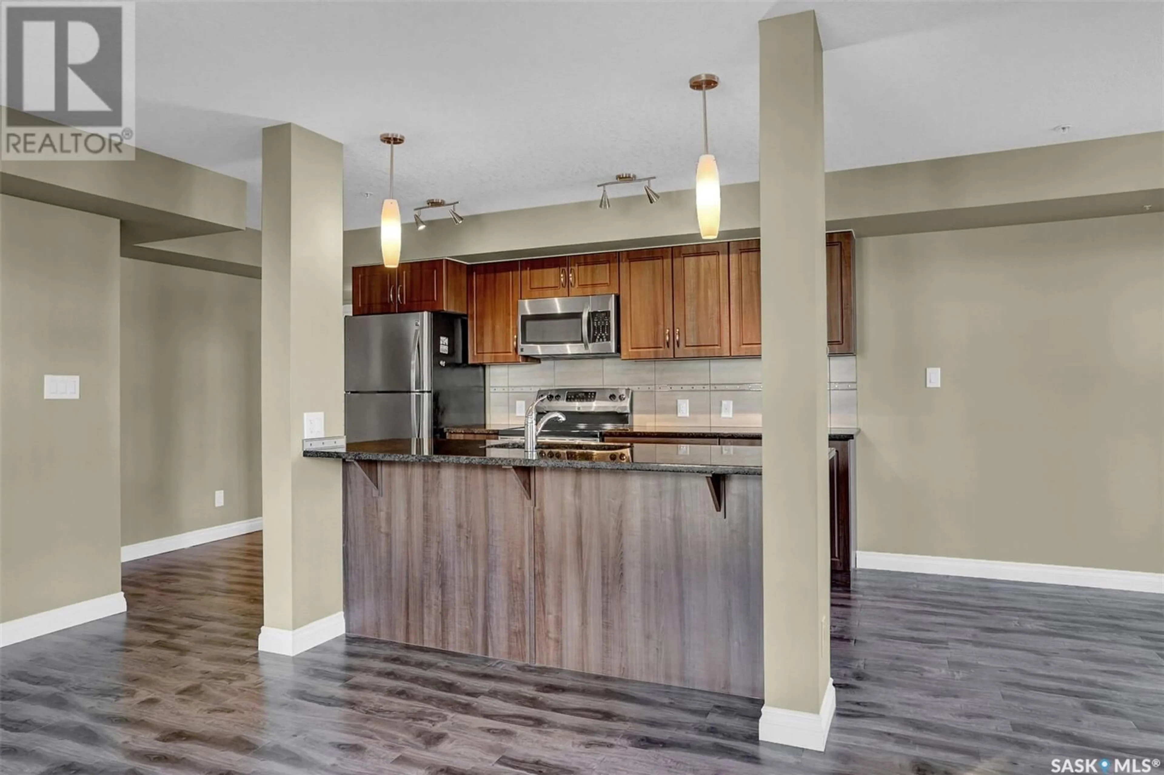 Open concept kitchen for 205 5303 Universal CRESCENT, Regina Saskatchewan S4W0L1