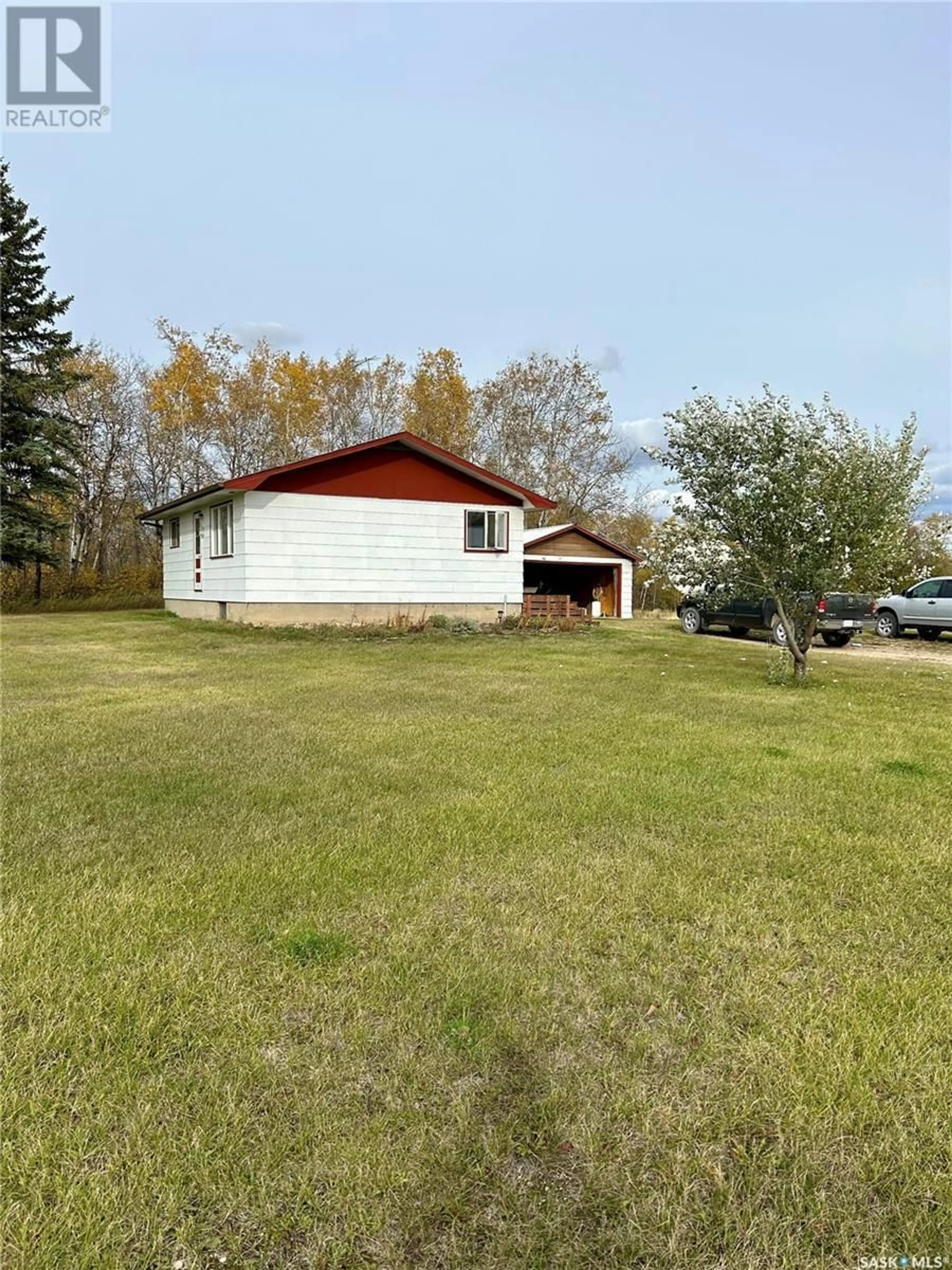 A pic from outside/outdoor area/front of a property/back of a property/a pic from drone, unknown for HILL ACREAGE, Porcupine Rm No. 395 Saskatchewan S0E1H0