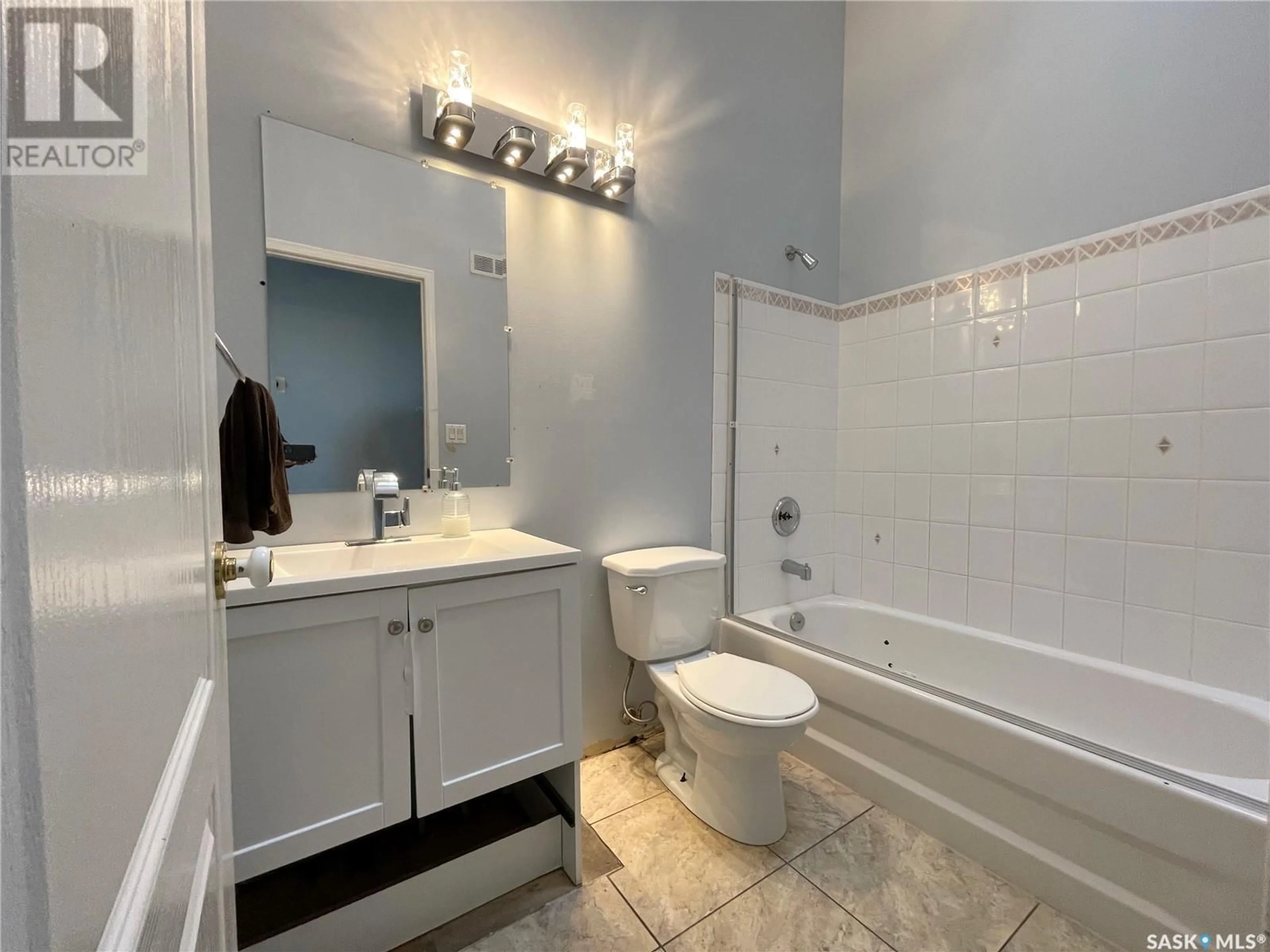 Bathroom, not visible floor for 455 Guenter BAY, Saskatoon Saskatchewan S7N4P7