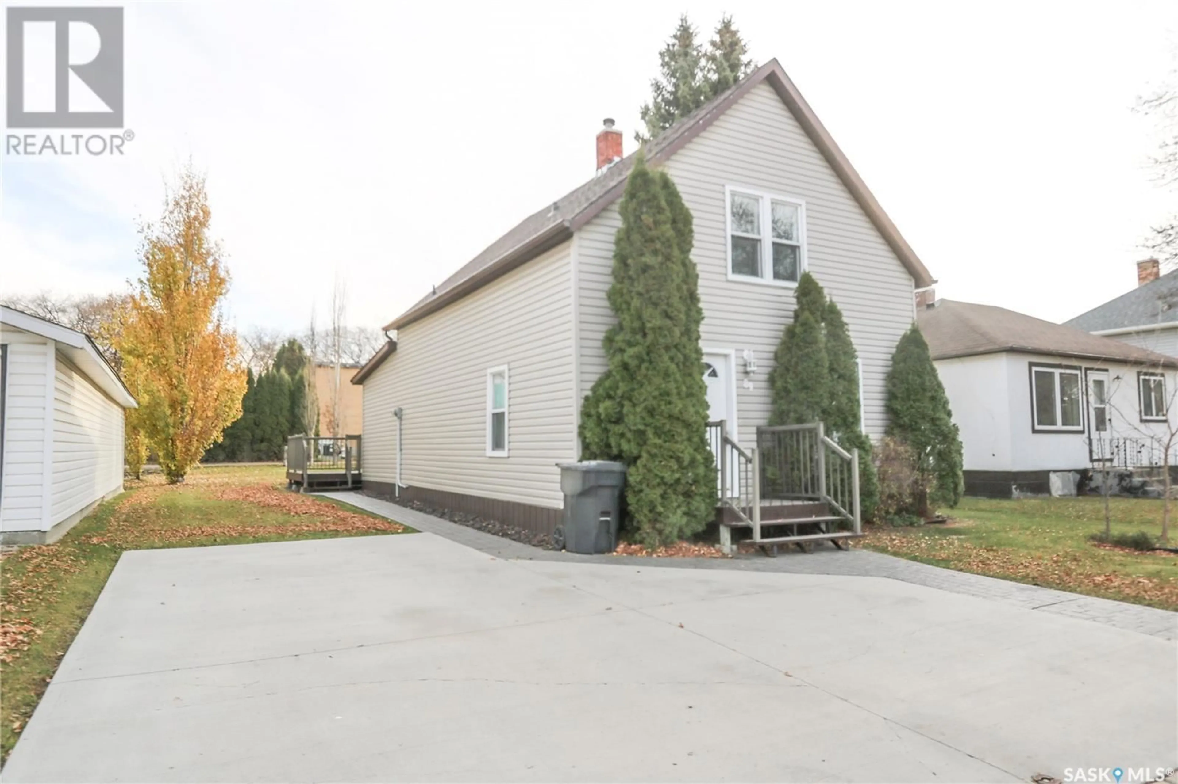 Frontside or backside of a home, cottage for 89 Betts AVENUE, Yorkton Saskatchewan S3N1M2