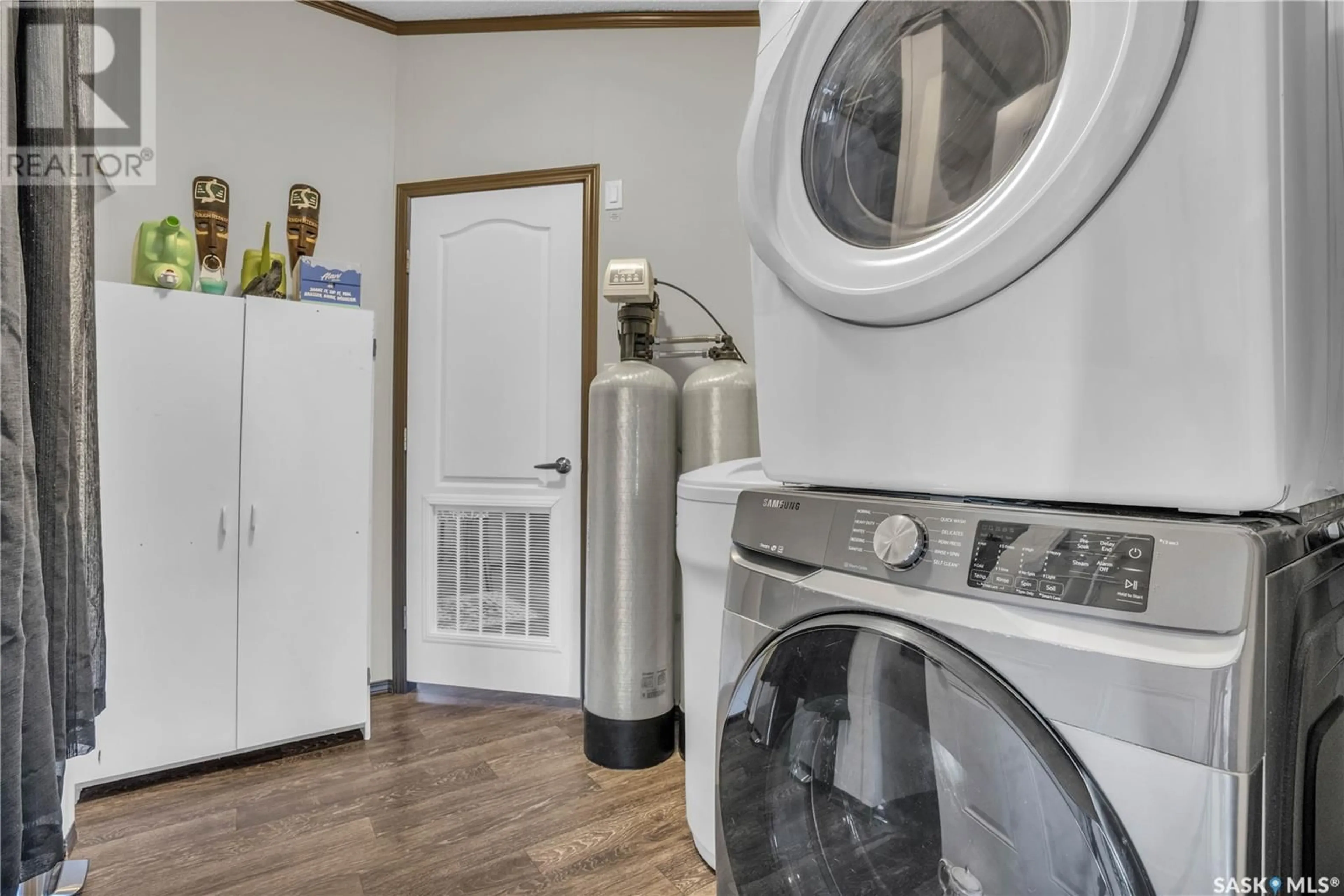 Laundry room for 5 Garrettsee STREET, Duval Saskatchewan S0G1G0