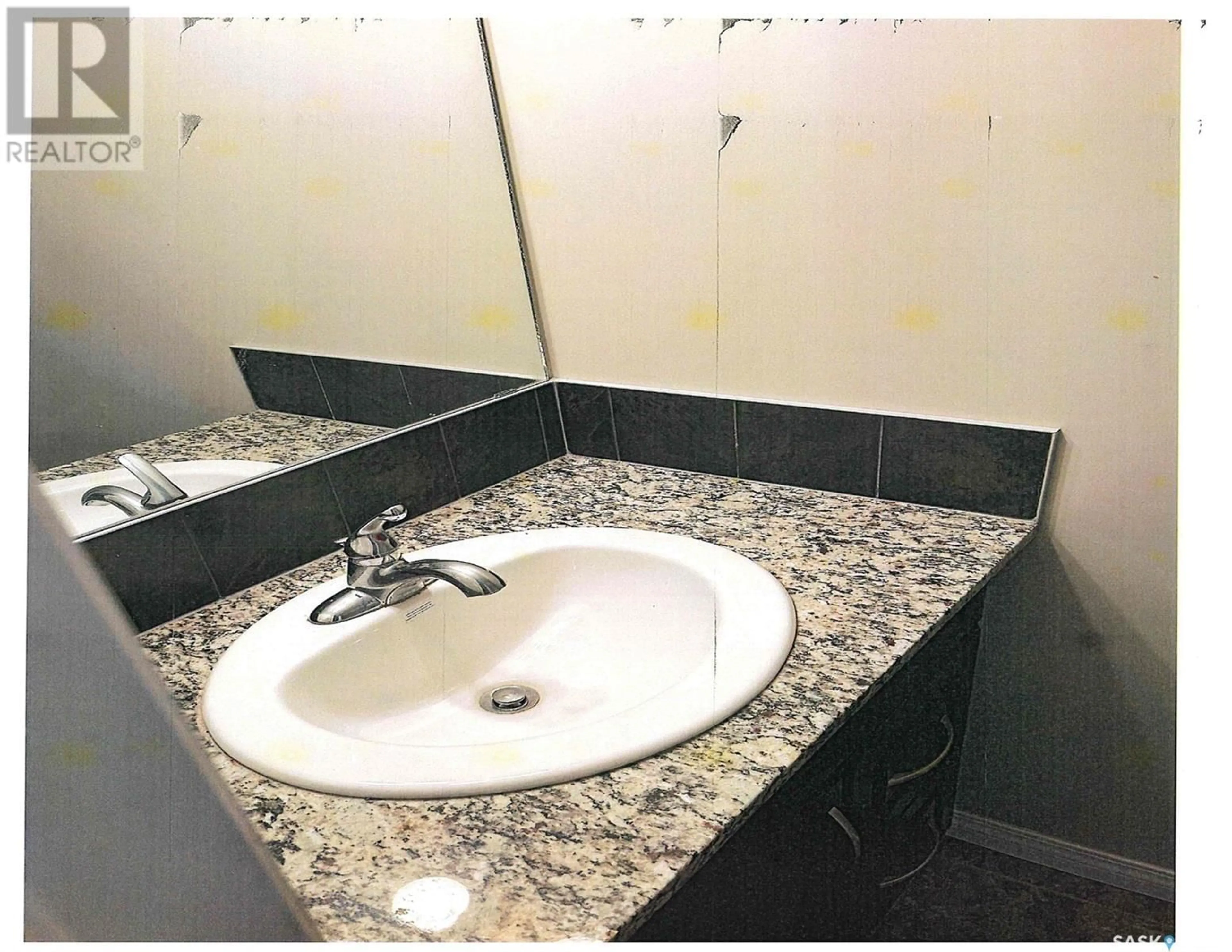 Standard bathroom, not visible floor for 605 3814 Dewdney AVENUE E, Regina Saskatchewan S4Z0A6