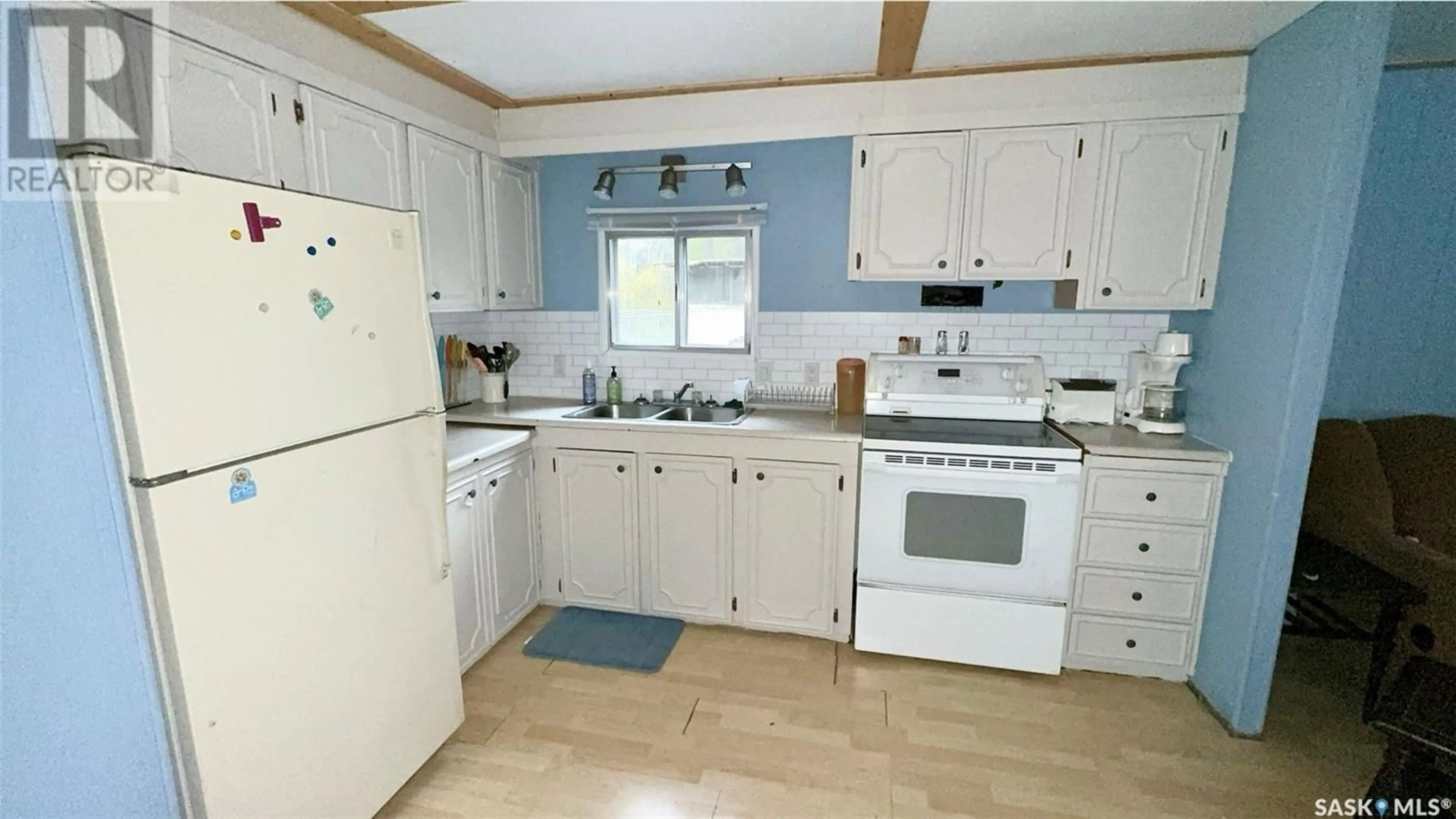 Standard kitchen, wood floors, cottage for Site D17 Meeting Lake Regional Park, Meeting Lake Saskatchewan S0M2L0