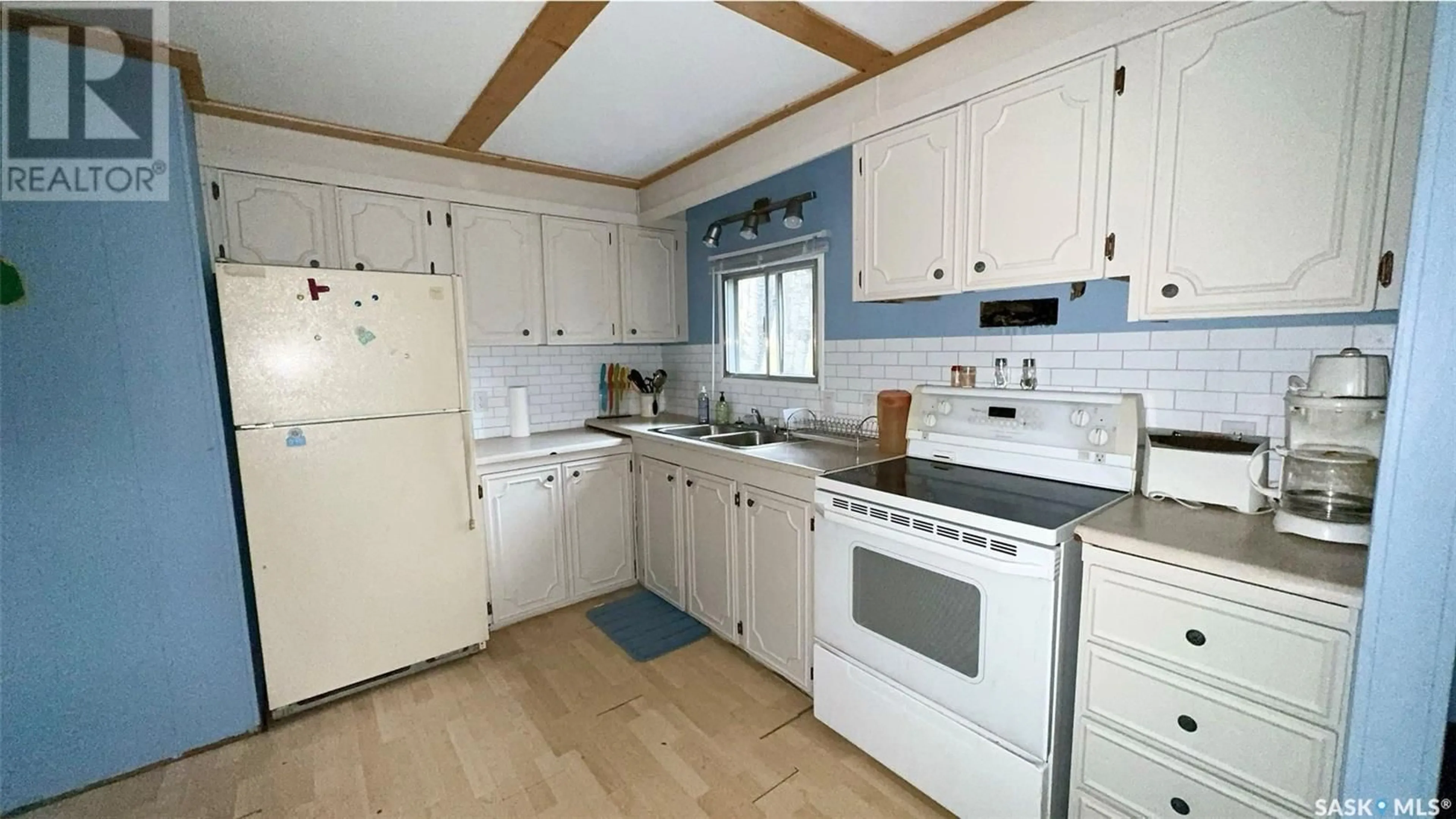 Standard kitchen, wood floors, cottage for Site D17 Meeting Lake Regional Park, Meeting Lake Saskatchewan S0M2L0