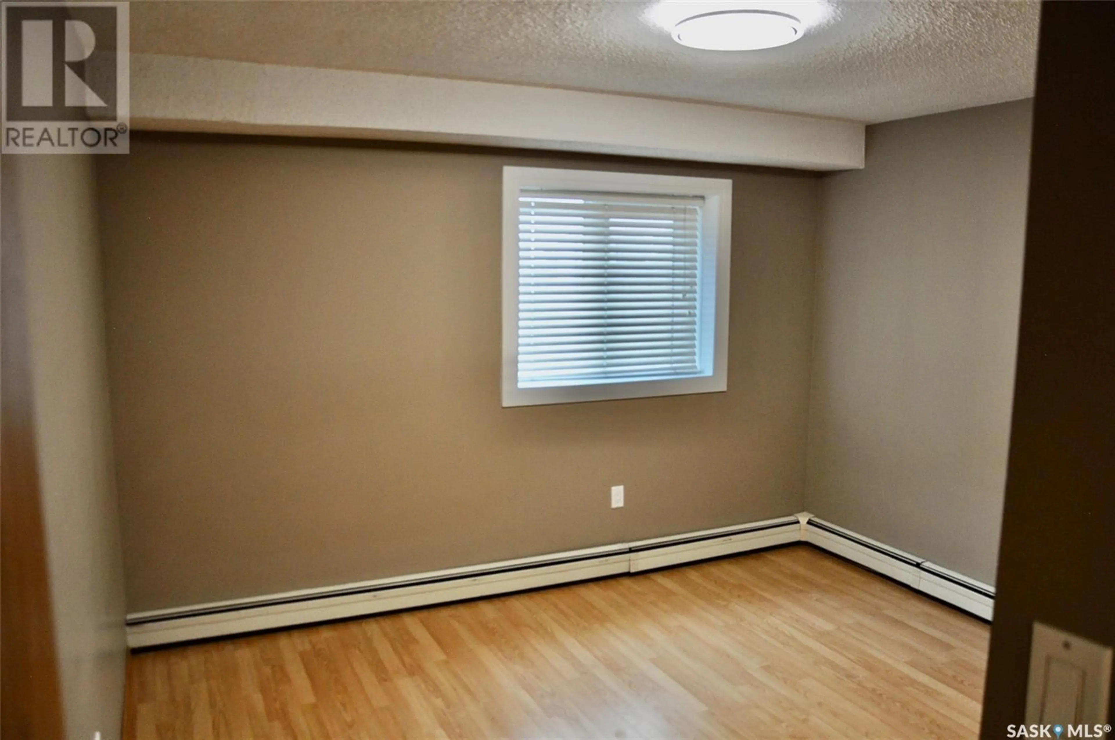 A pic of a room, wood floors for 901 405 5th AVENUE N, Saskatoon Saskatchewan S7K6Z3