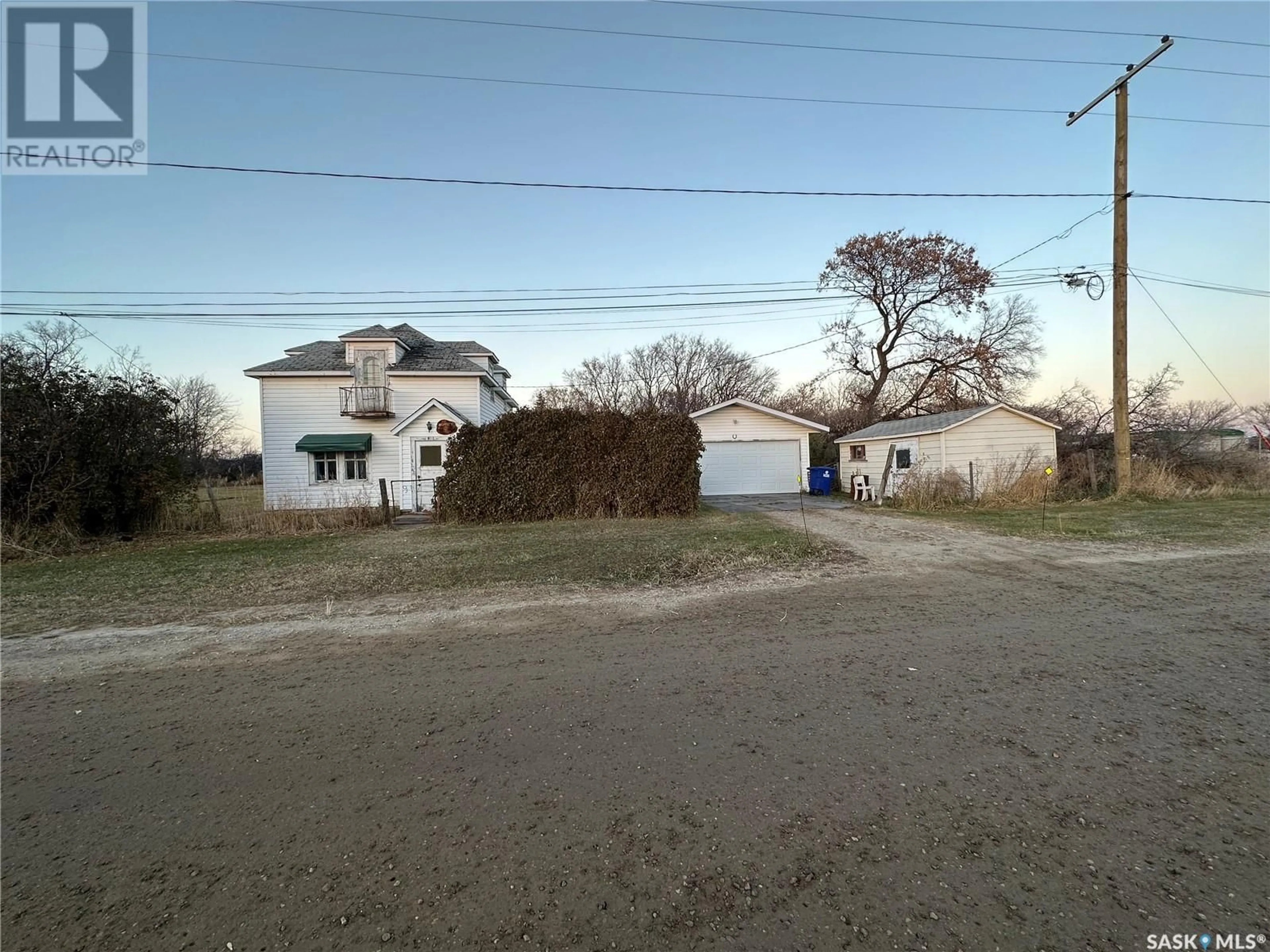 Frontside or backside of a home, the street view for 912 3rd STREET E, Rosthern Saskatchewan S0K3R0