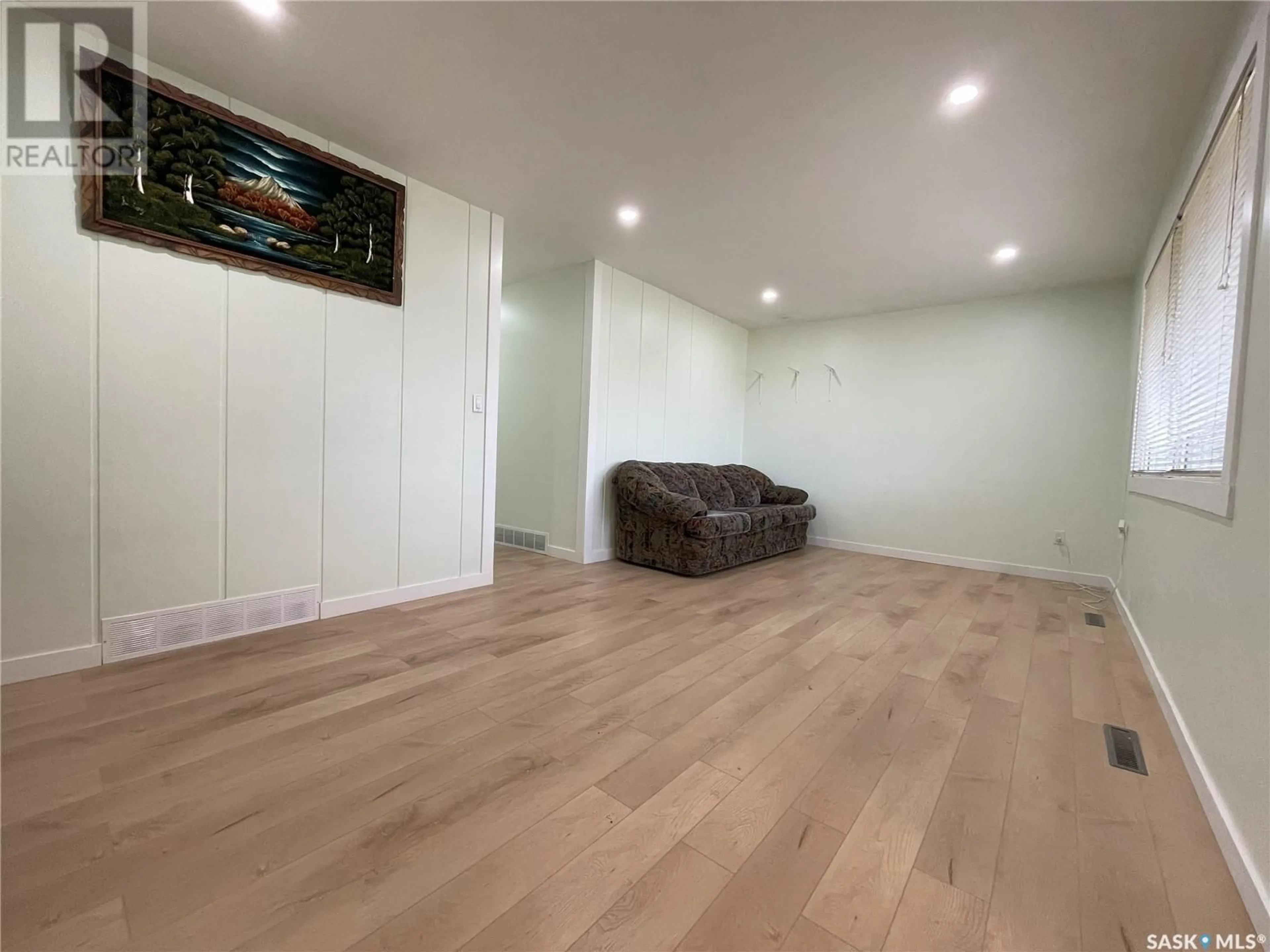 A pic of a room, wood floors for 945 CAMERON STREET, Regina Saskatchewan S4T2S5