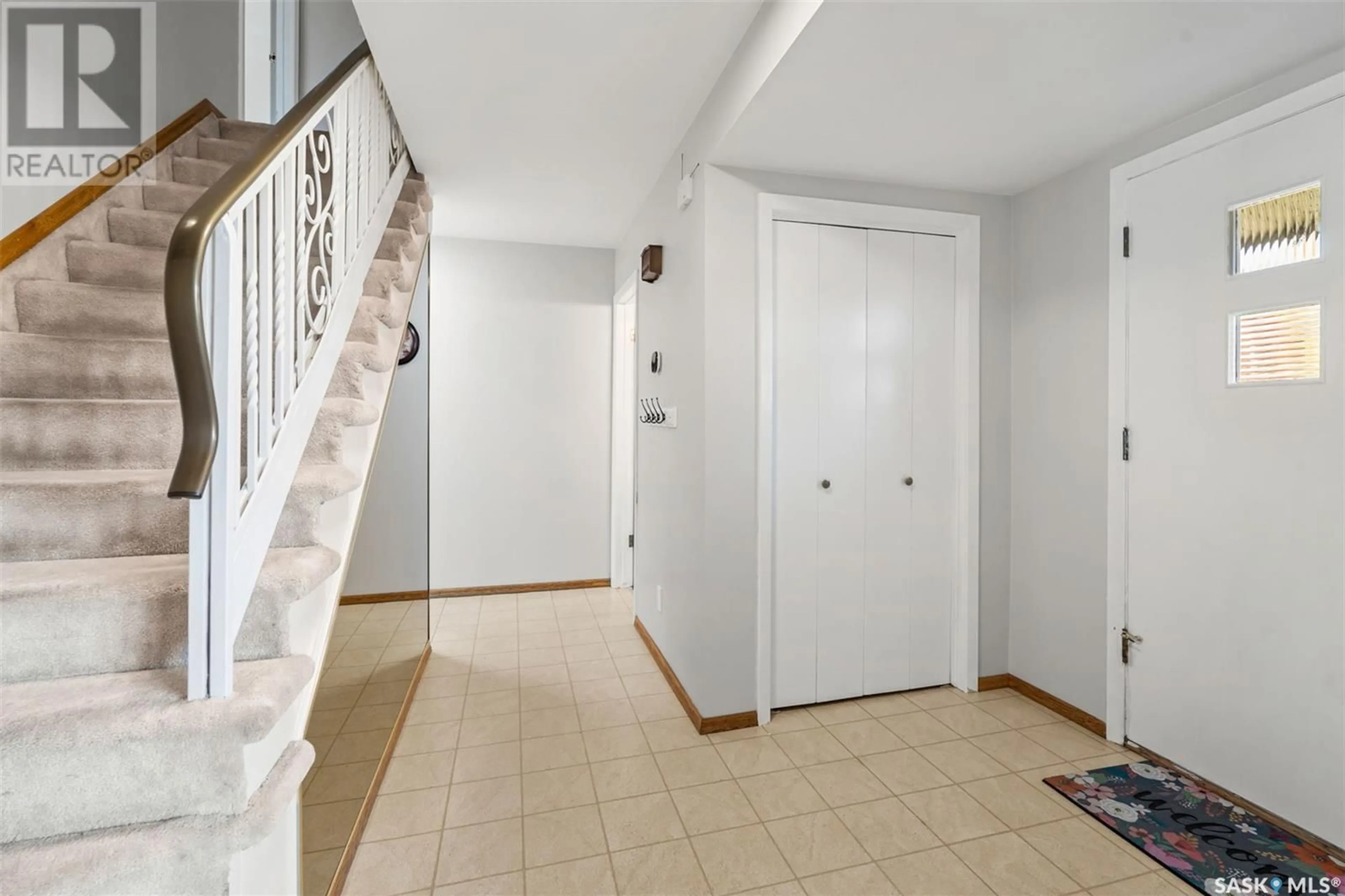 Indoor foyer, unknown floor for 3411 Balfour STREET, Saskatoon Saskatchewan S7H3Z3