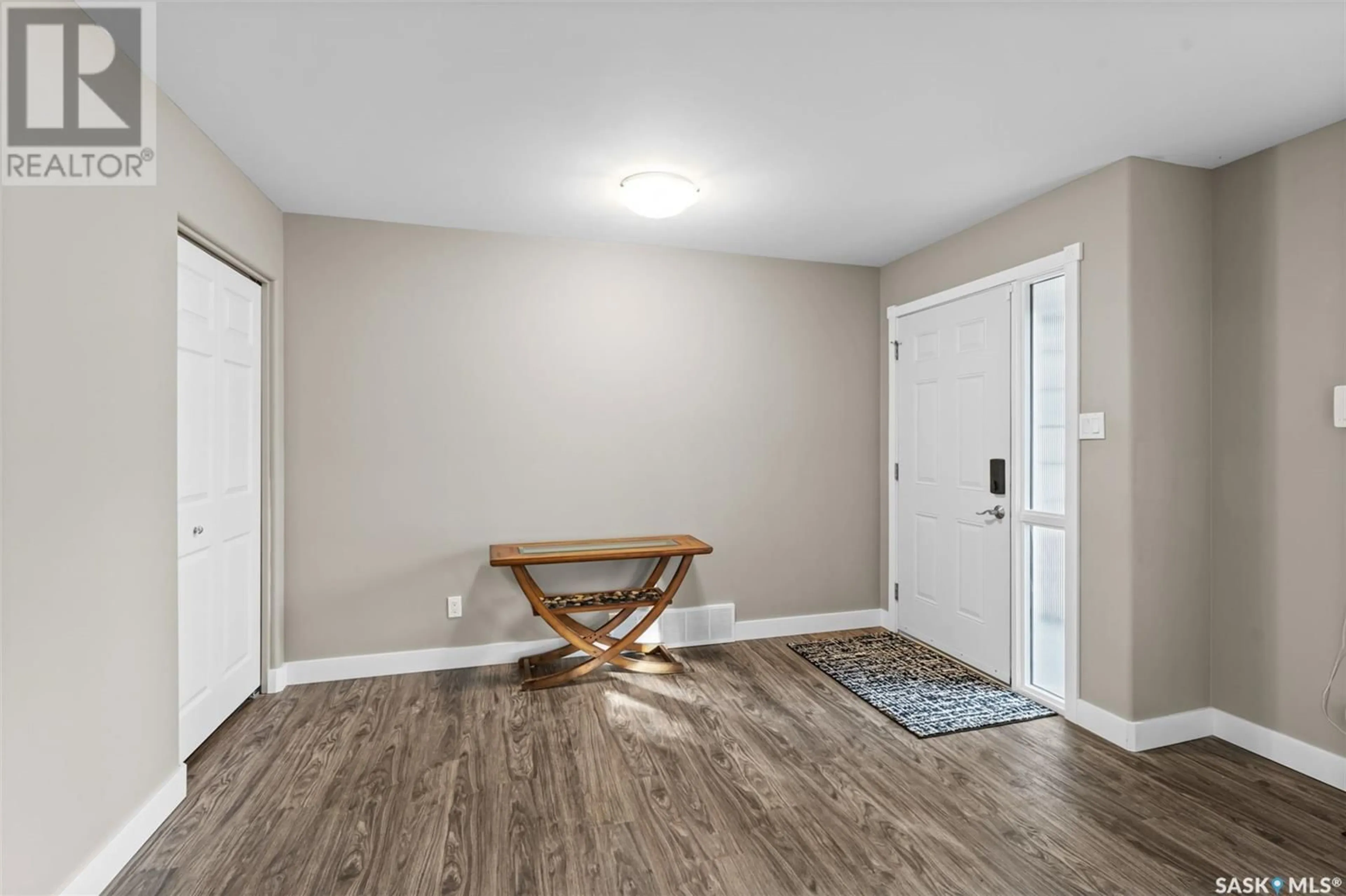 Indoor entryway, wood floors for 1306 Jackson AVENUE, Saskatoon Saskatchewan S7H2M8