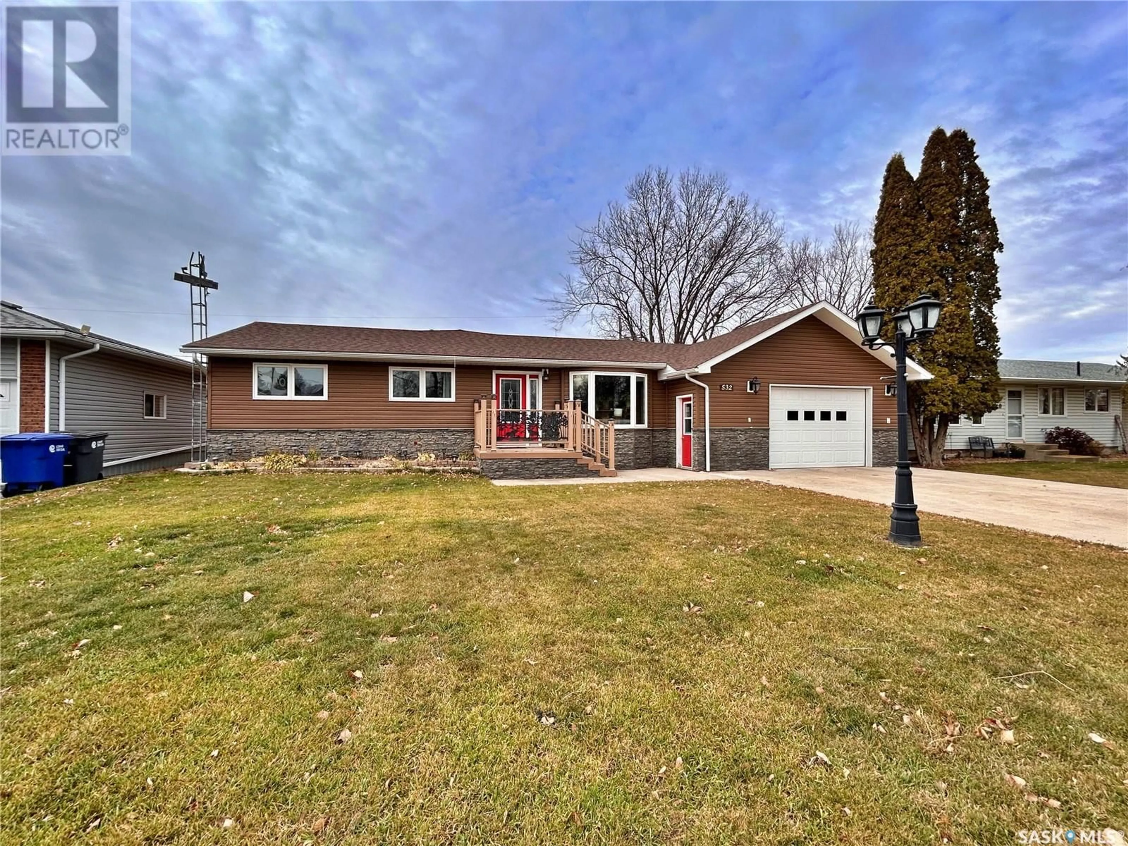 Frontside or backside of a home, cottage for 532 Gertie STREET, Moosomin Saskatchewan S0G3N0