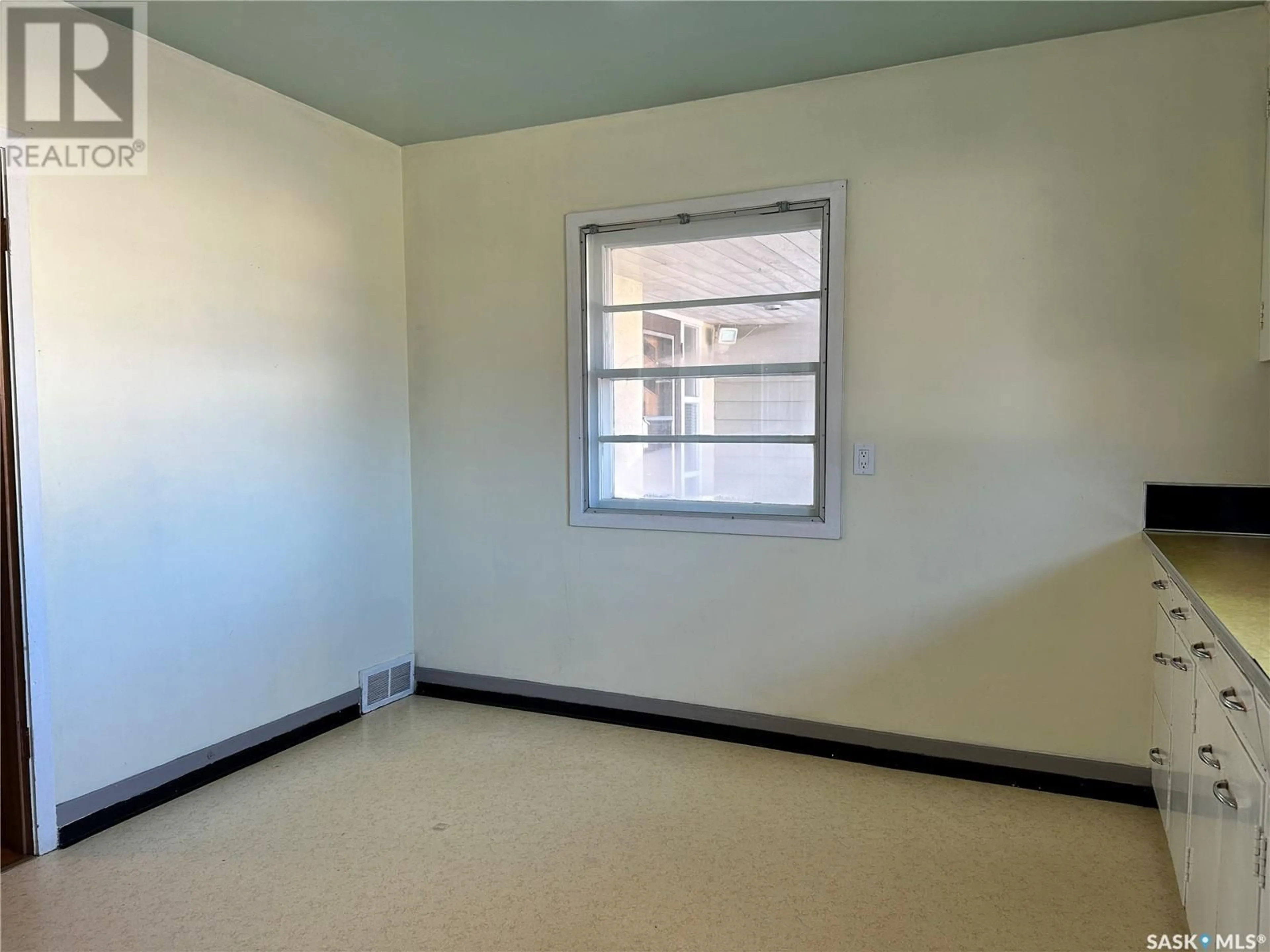 A pic of a room, unknown floor for 637 6th STREET, Humboldt Saskatchewan S0K2A0