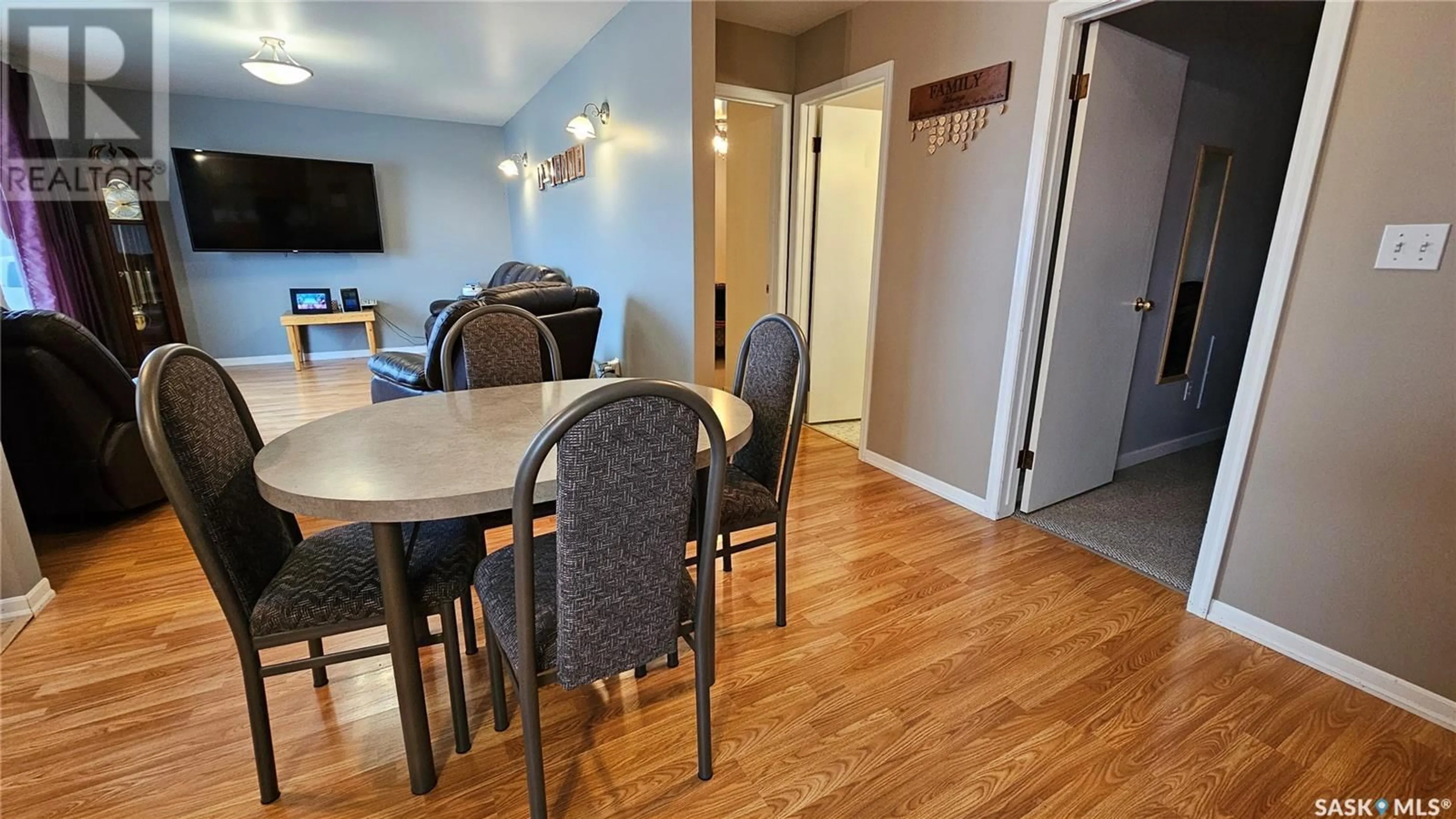 Dining room, wood floors, cottage for 108 Railway AVENUE E, Waldeck Saskatchewan S0H4J0