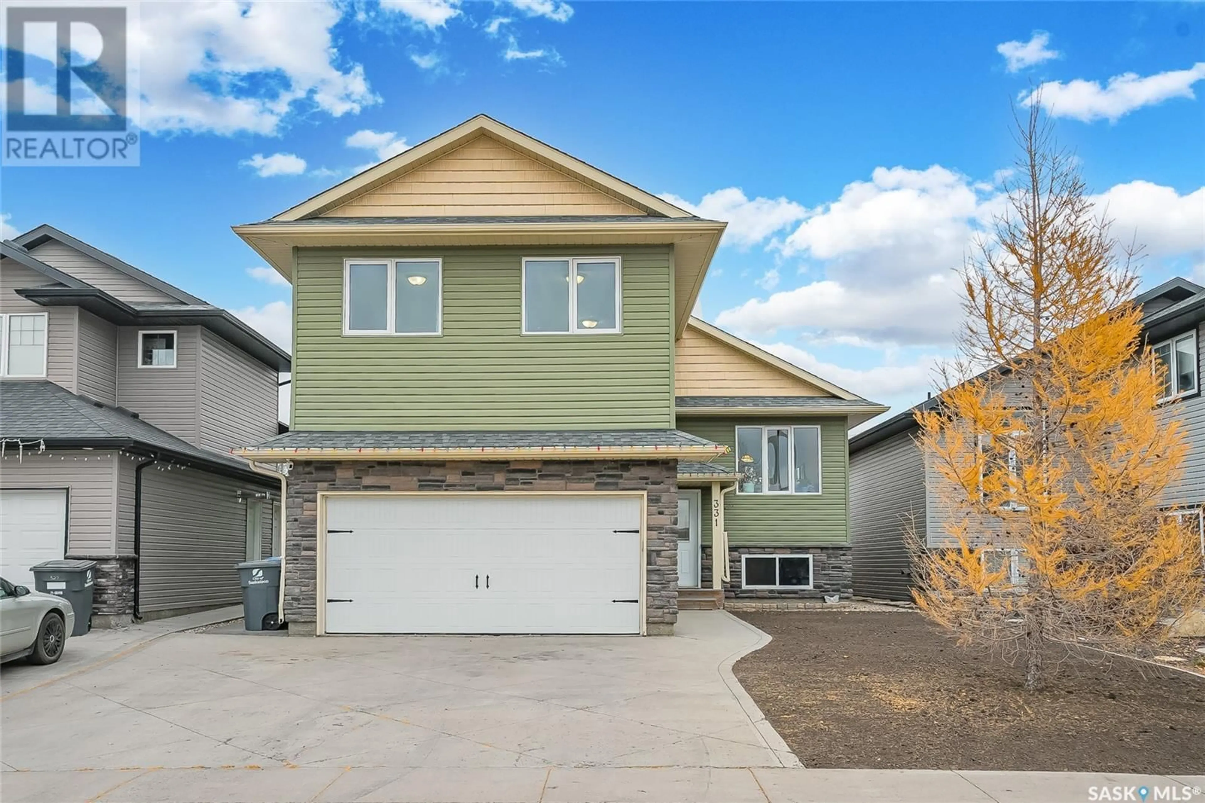 Frontside or backside of a home, the street view for 331 Klassen CRESCENT, Saskatoon Saskatchewan S7R0E9