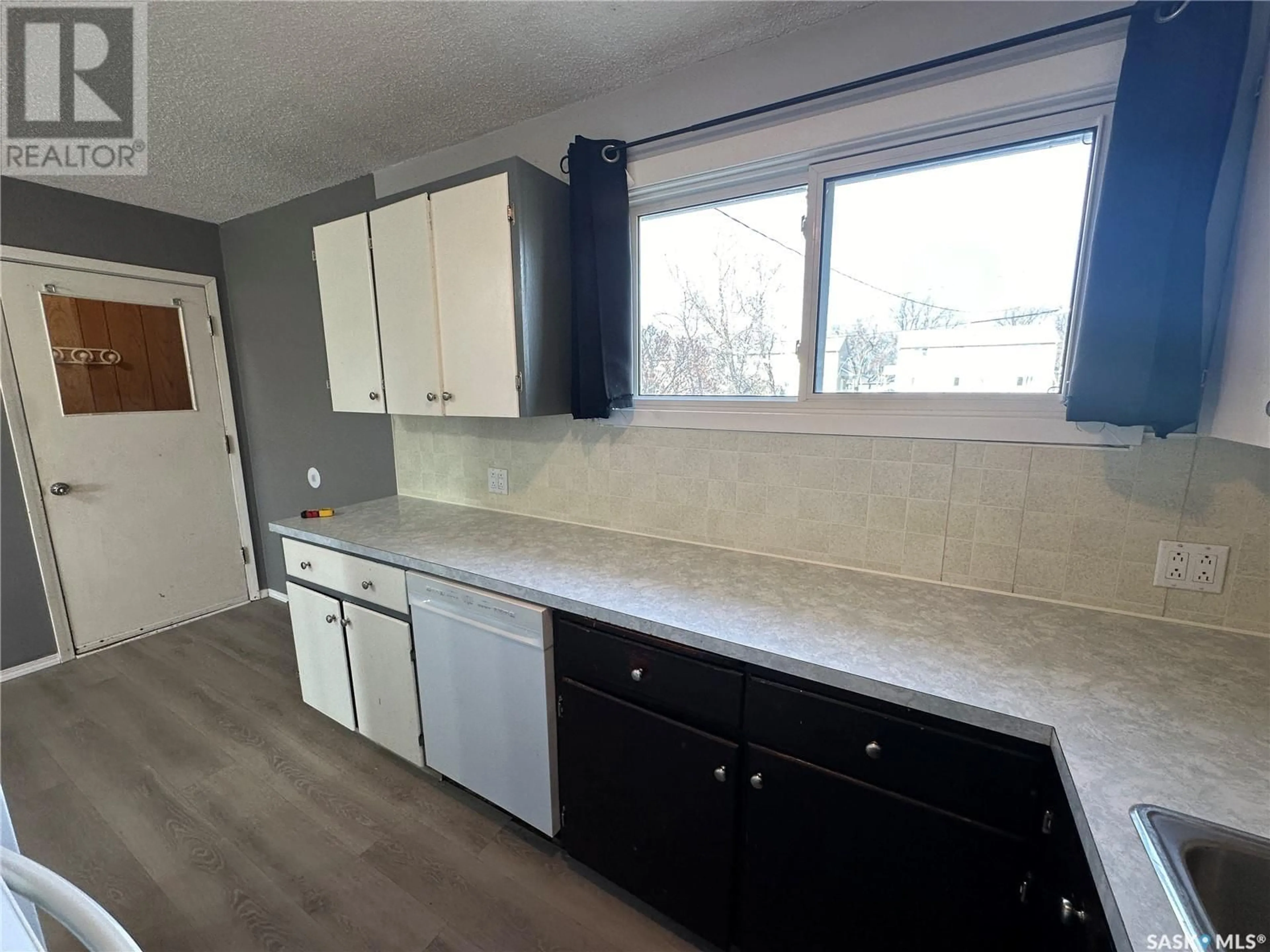 Kitchen, wood floors, cottage for 1021 Bison AVENUE, Weyburn Saskatchewan S4H0K1