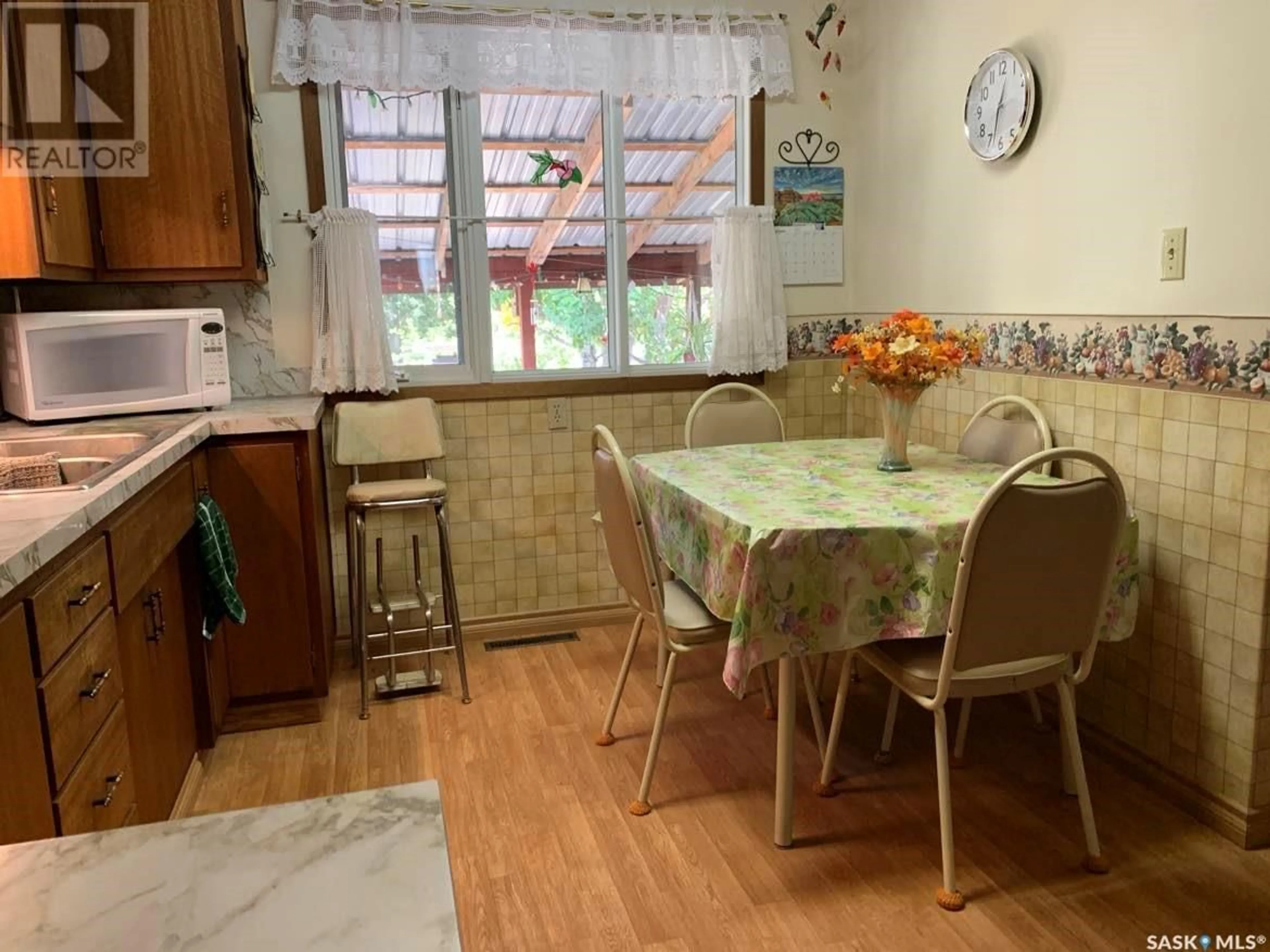 Dining room, unknown floor, cottage for 616 Beharrel STREET, Oxbow Saskatchewan S0C2B0