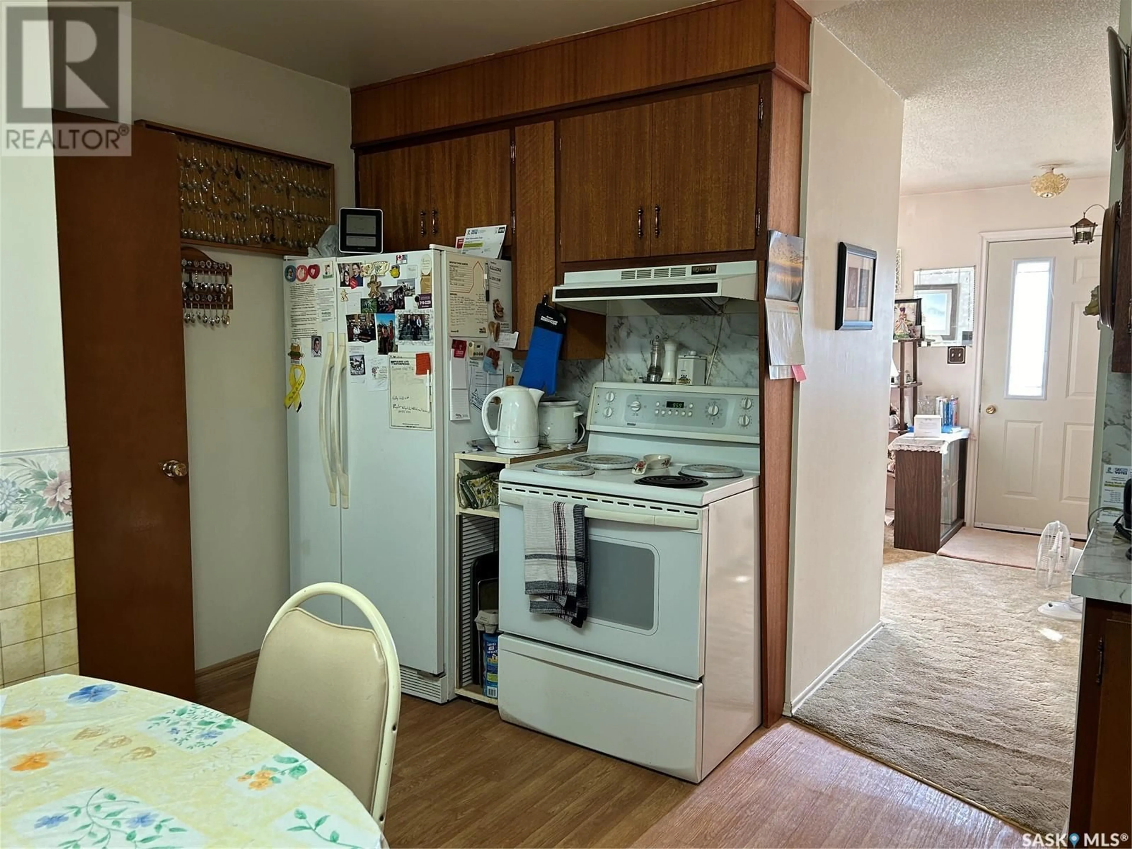 Kitchen, unknown floor, cottage for 616 Beharrel STREET, Oxbow Saskatchewan S0C2B0